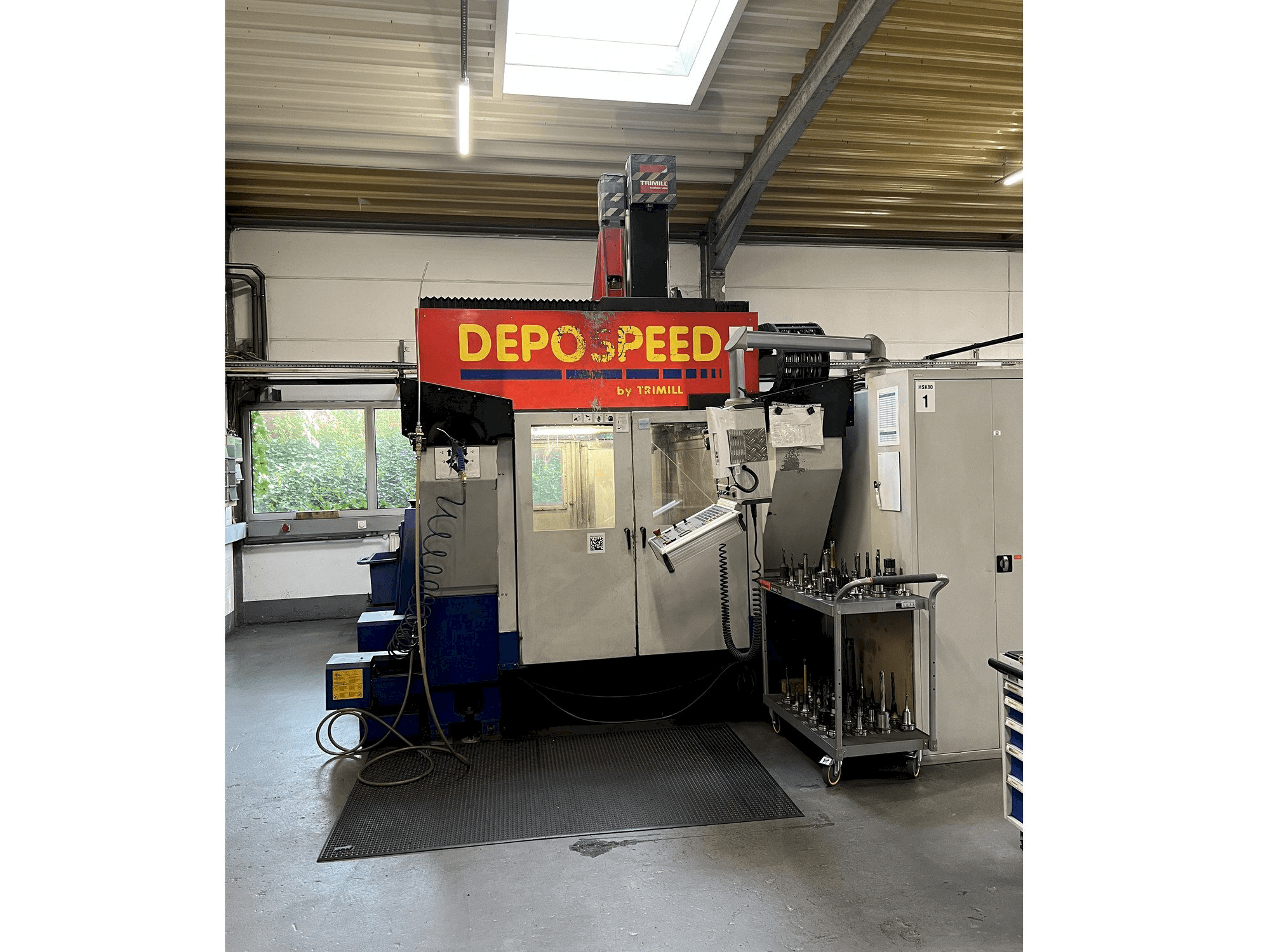 Widok z przodu maszyny TRIMILL 1011 Depo Speed