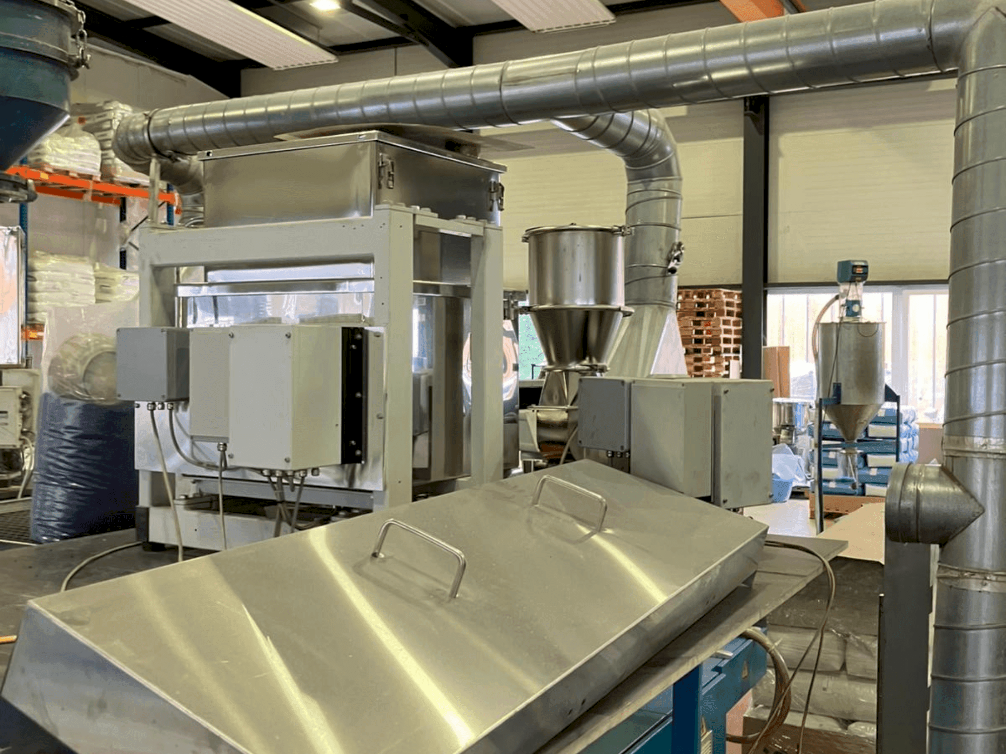 Widok z przodu maszyny COPERION STS35