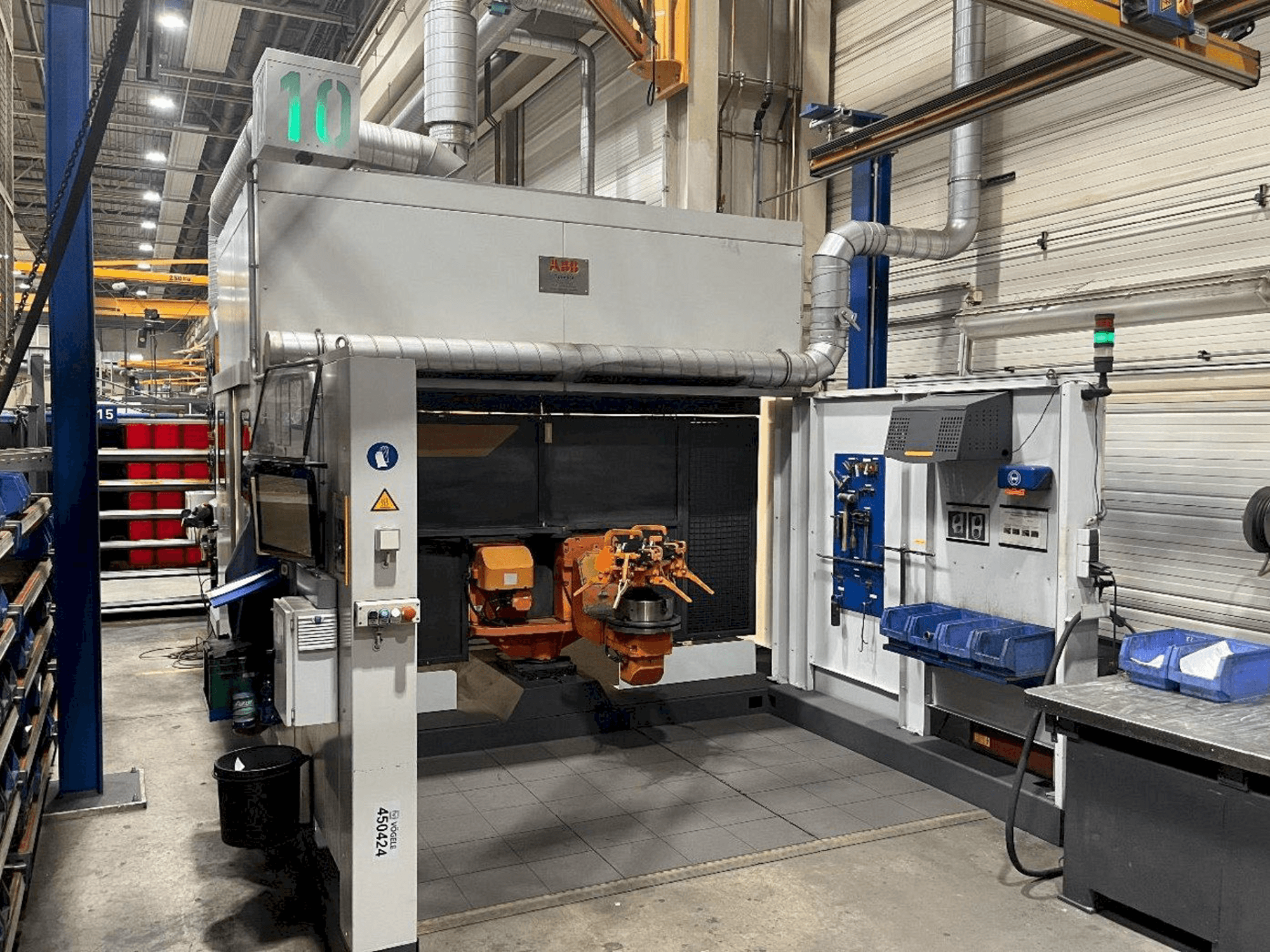 Widok z przodu maszyny ABB