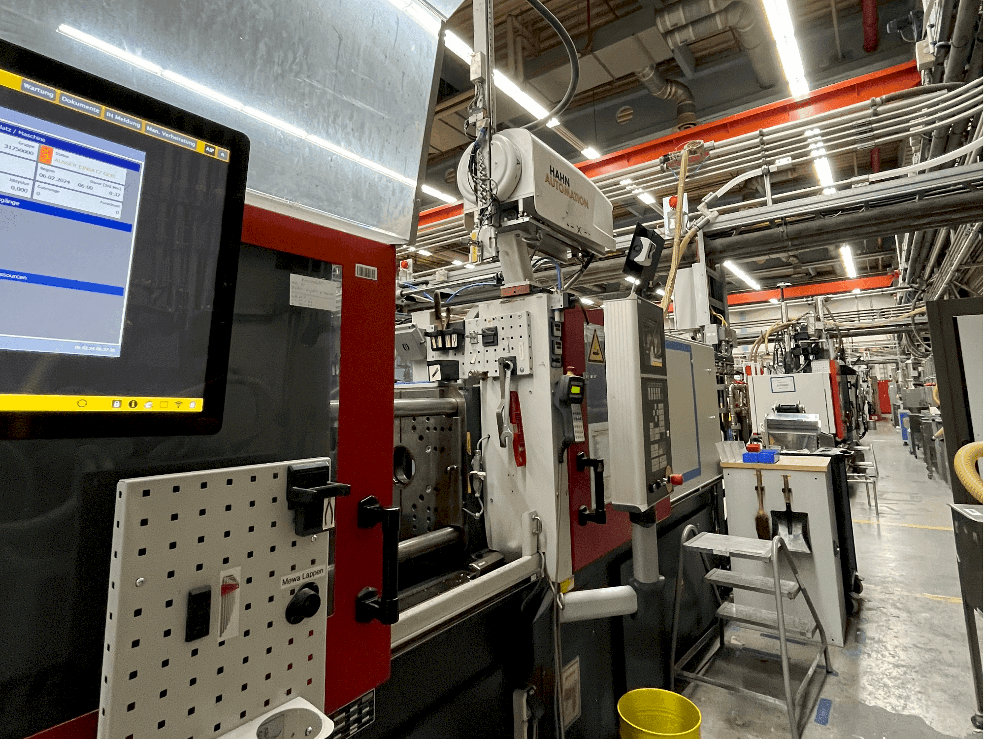 Widok lewej strony maszyny FERROMATIK EE 75