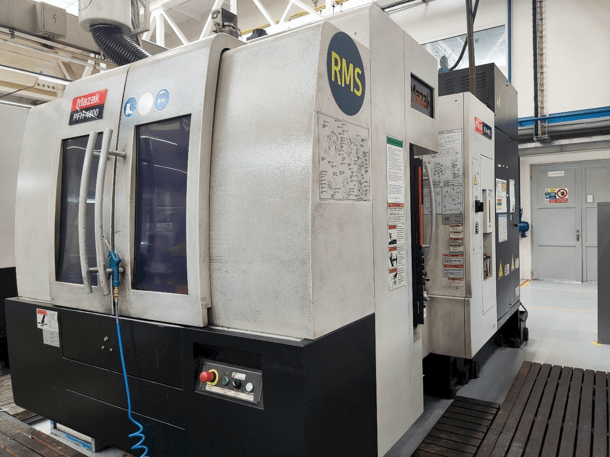 Widok z przodu maszyny Mazak PFH-4800