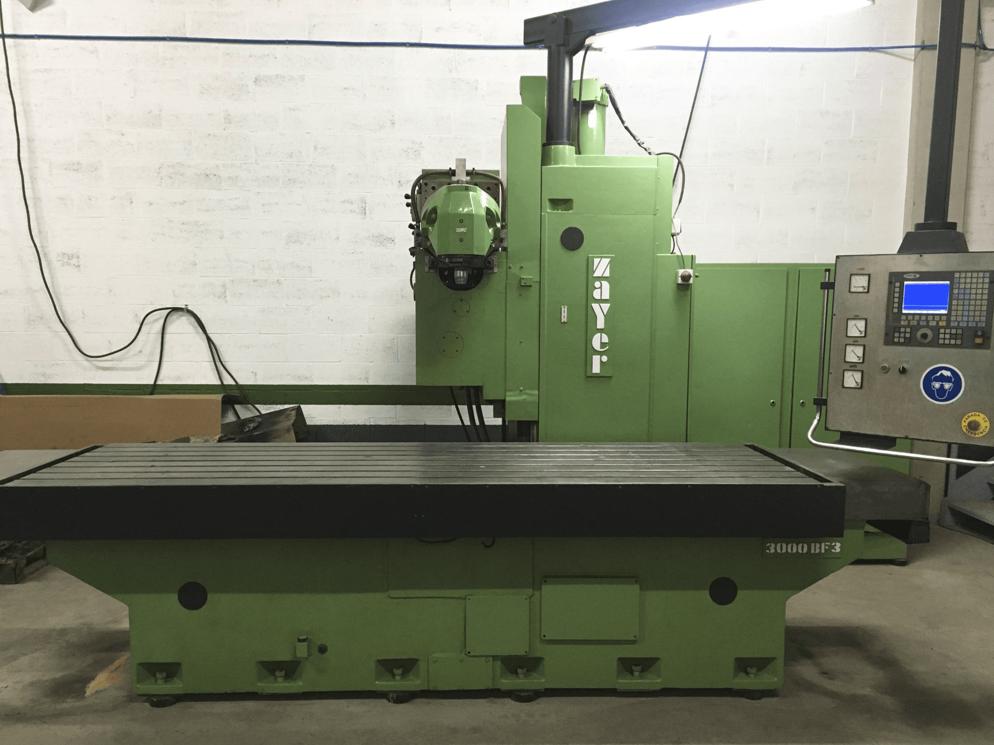 Widok z przodu maszyny Zayer 3000 BF3