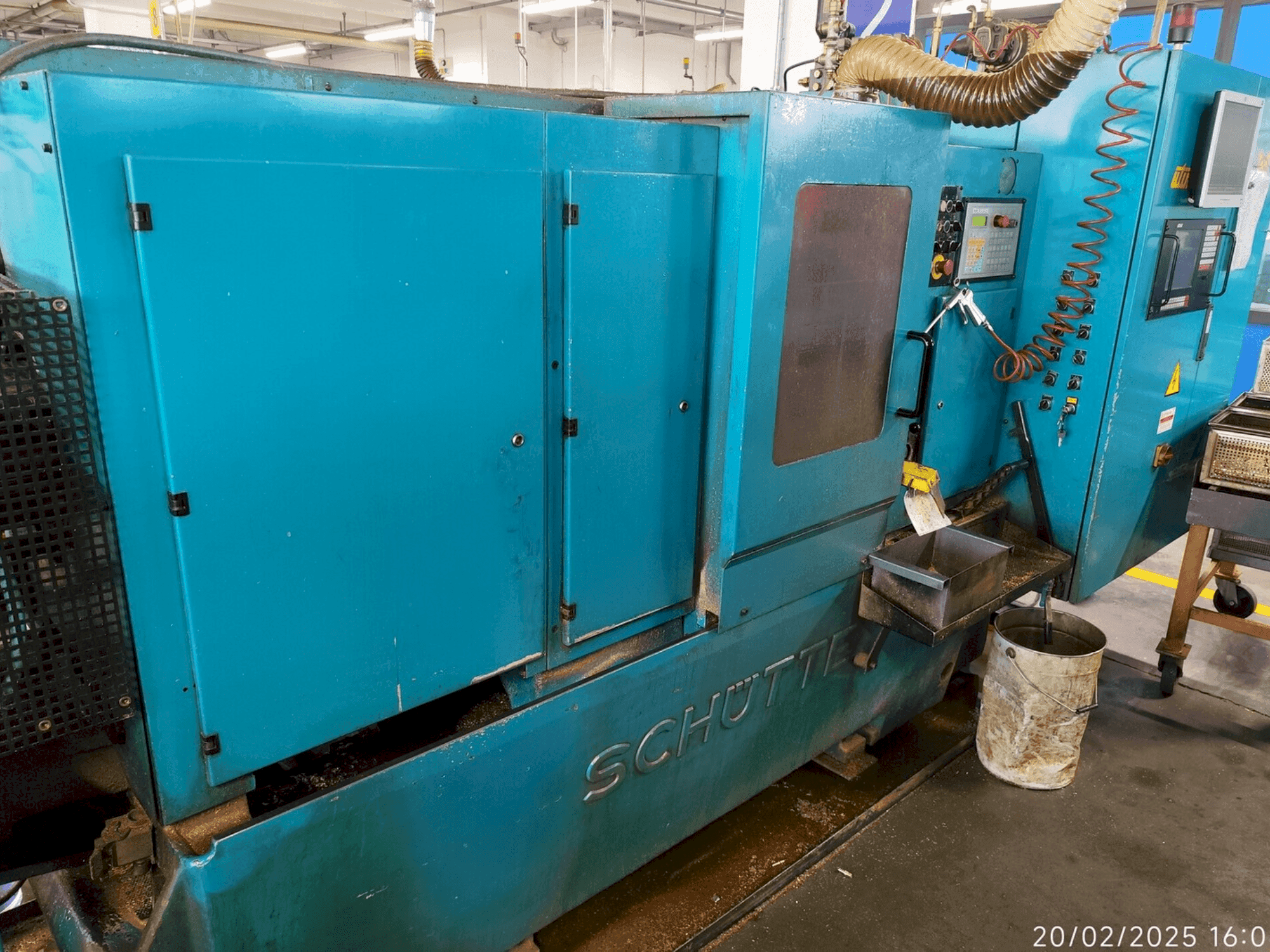Widok z przodu maszyny Schütte SE16