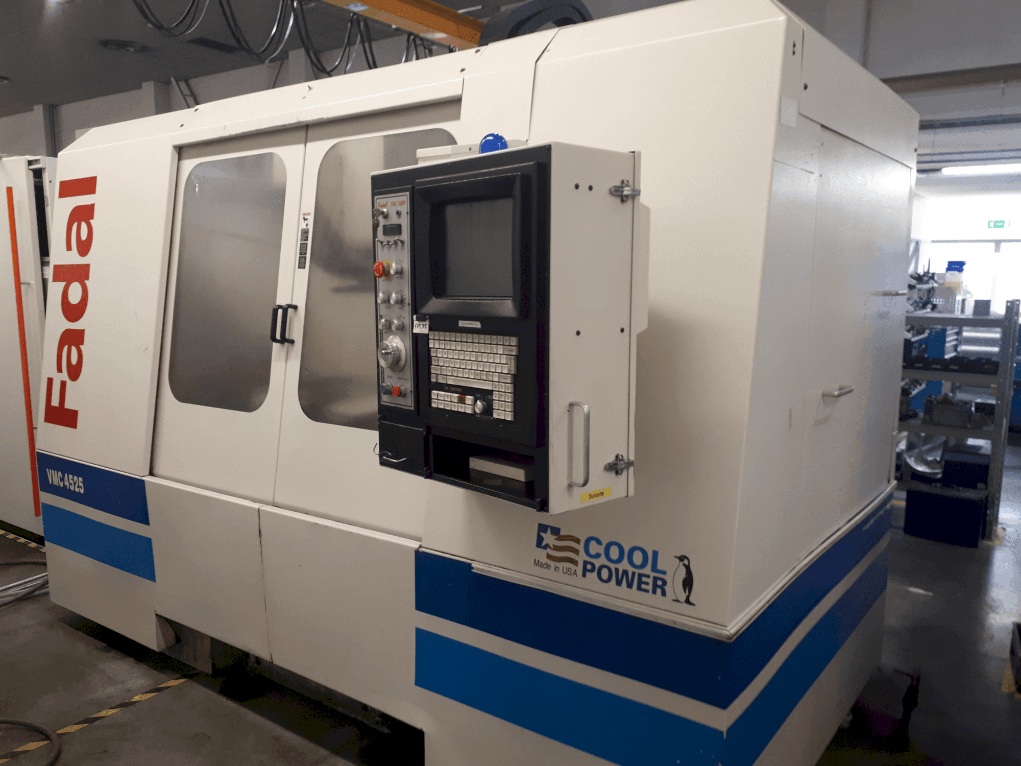 Widok z przodu maszyny FADAL VMC4525