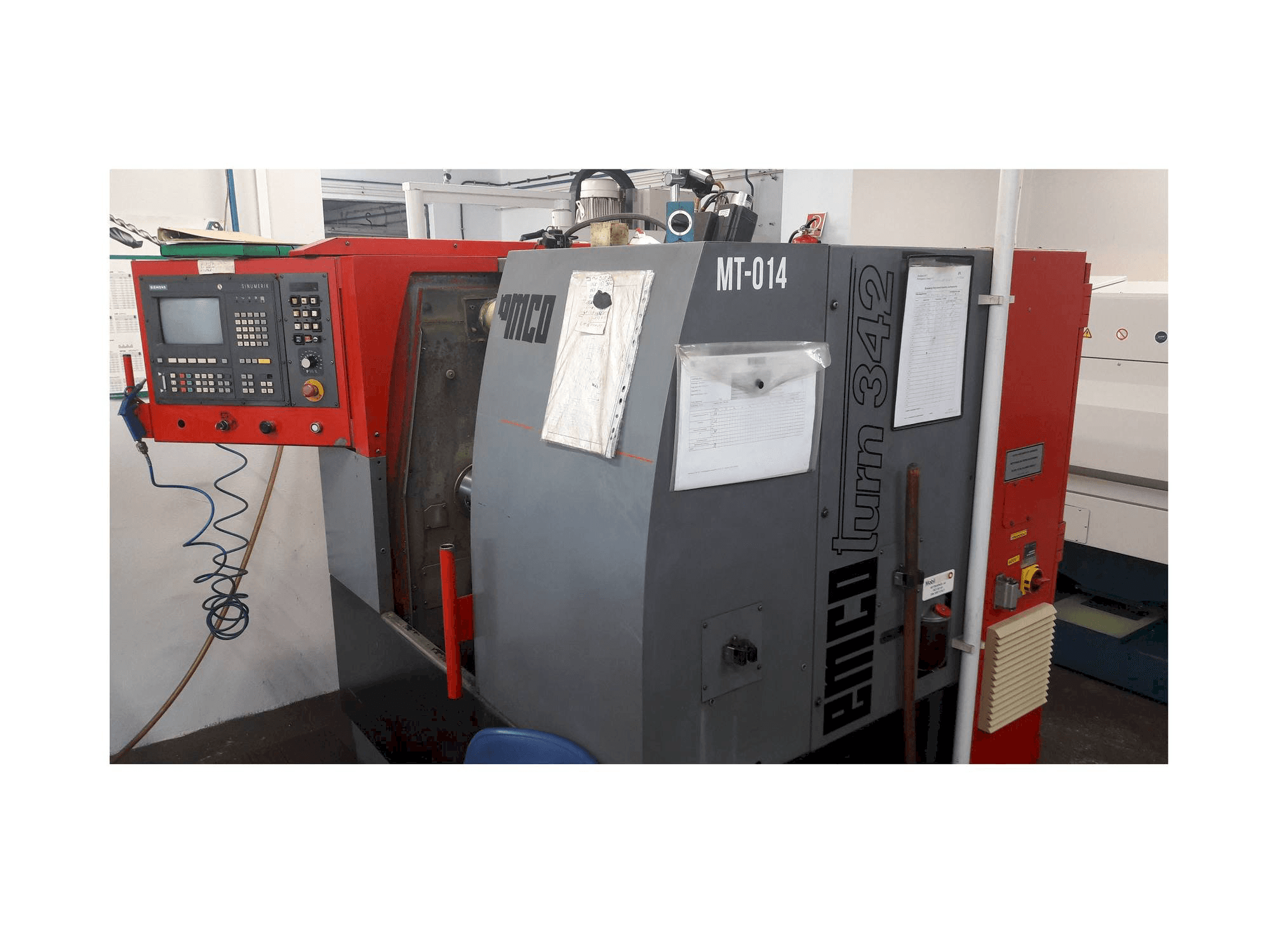 Widok z przodu maszyny EMCO EMCOTURN 342