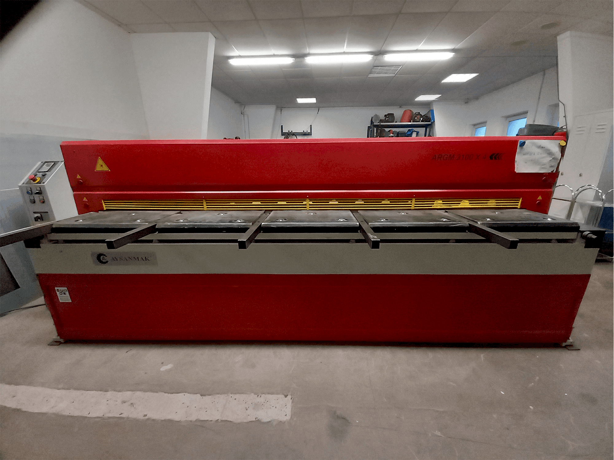 Widok z przodu maszyny AYSANMAK ARGM 3100 x 4