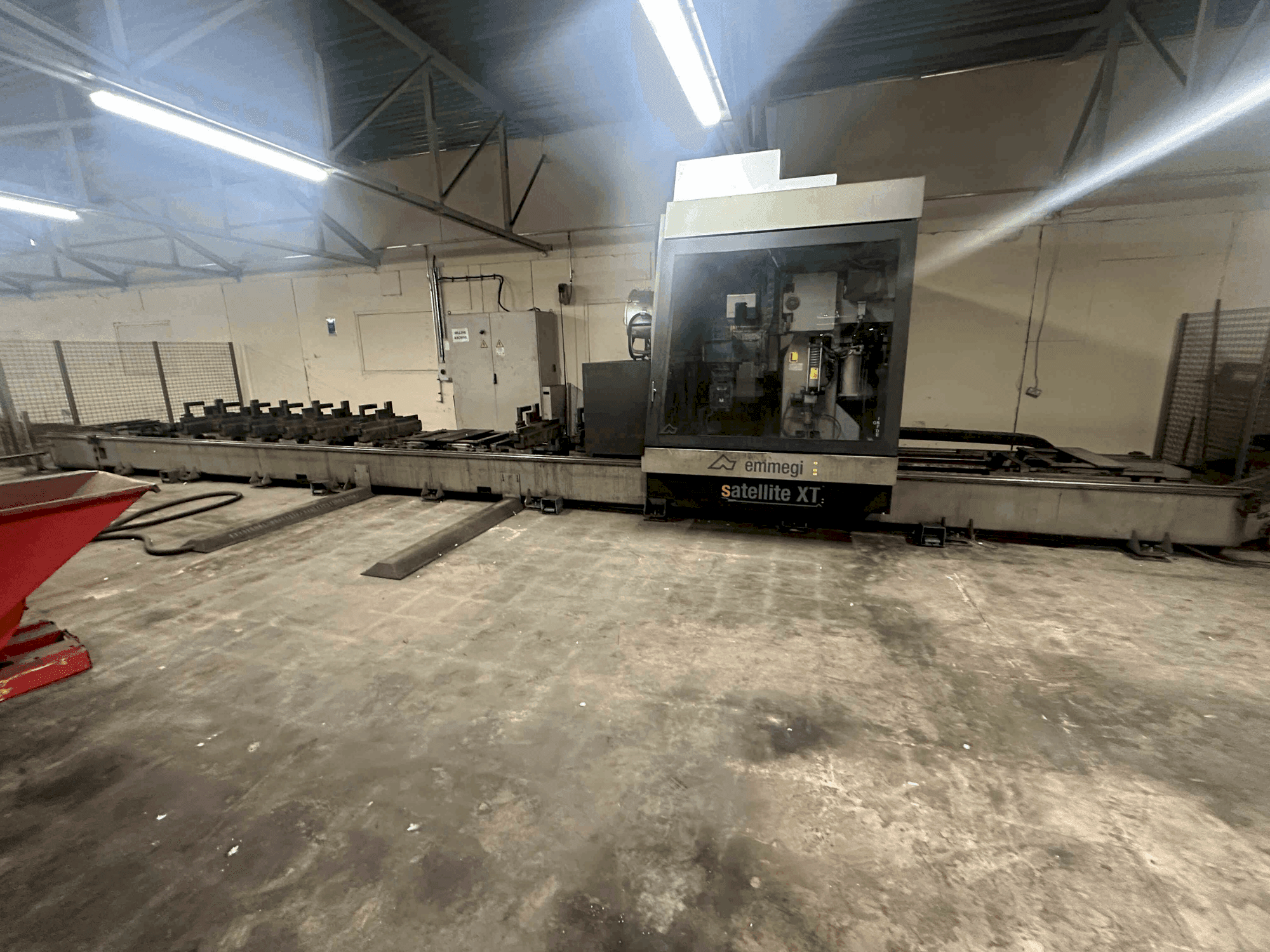 Widok z przodu maszyny Emmegi Satellite XT10500