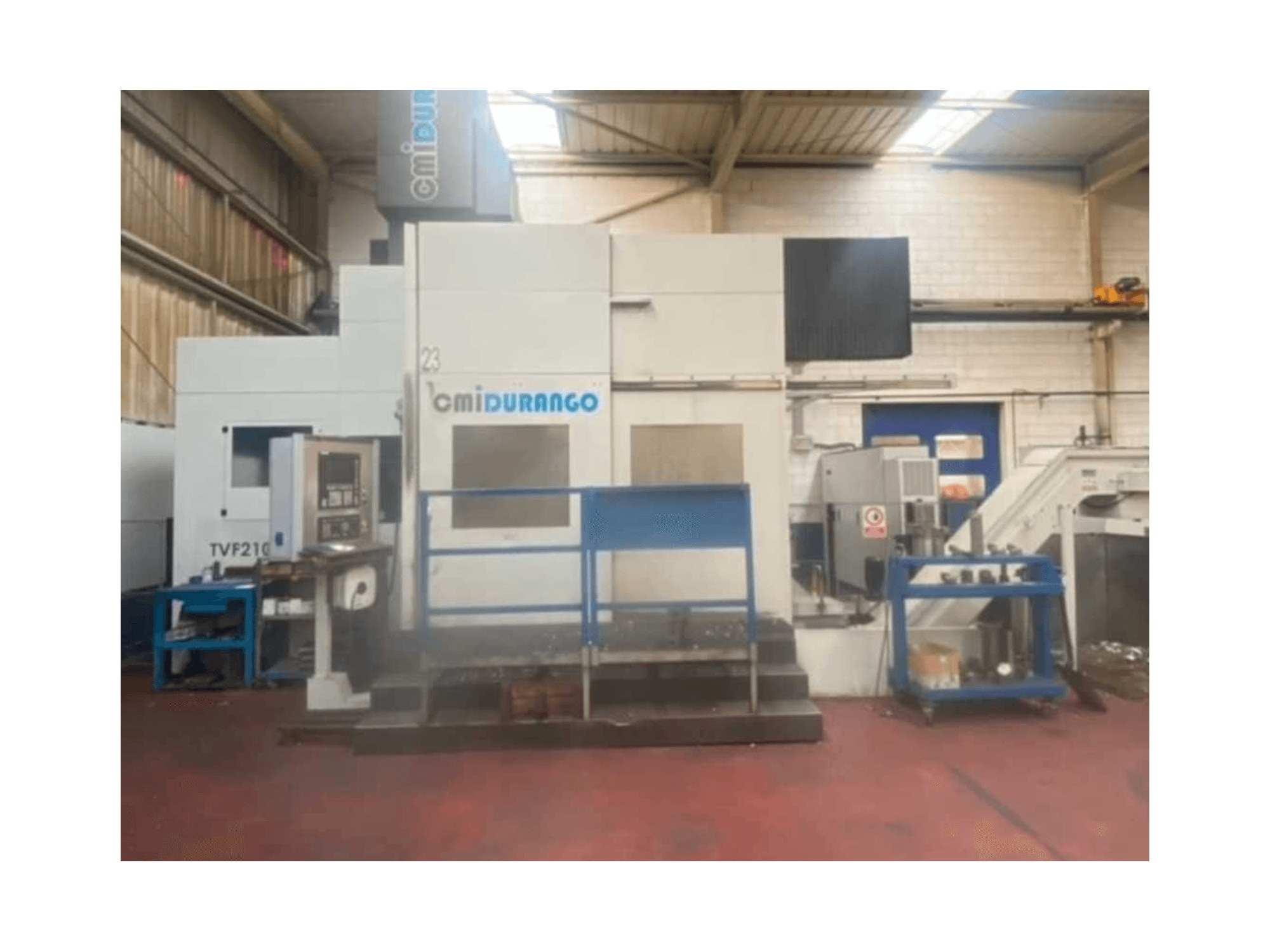 Widok z przodu maszyny cmiDURANGO TVF210-2000