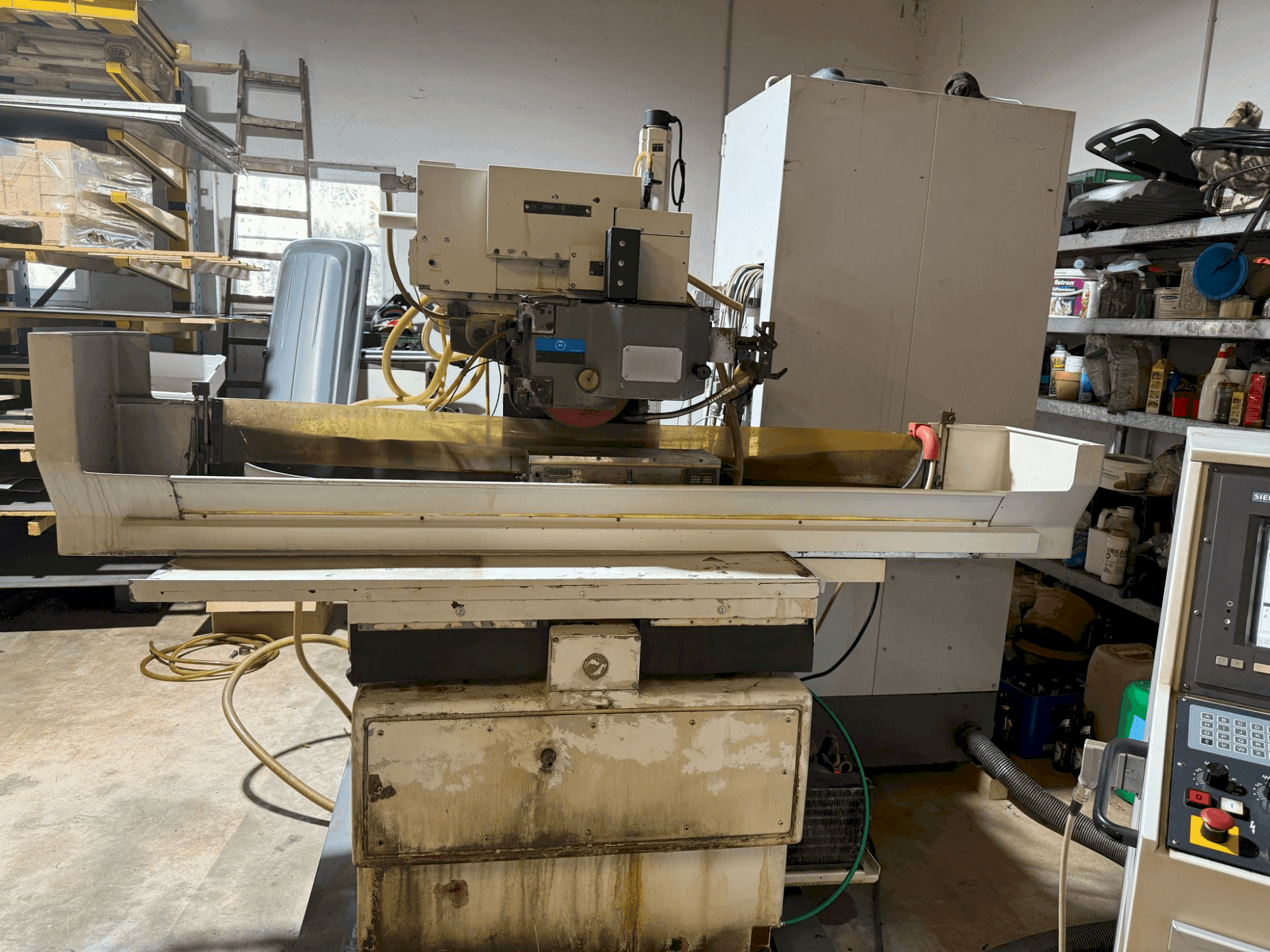 Widok z przodu maszyny JUNG J 525C