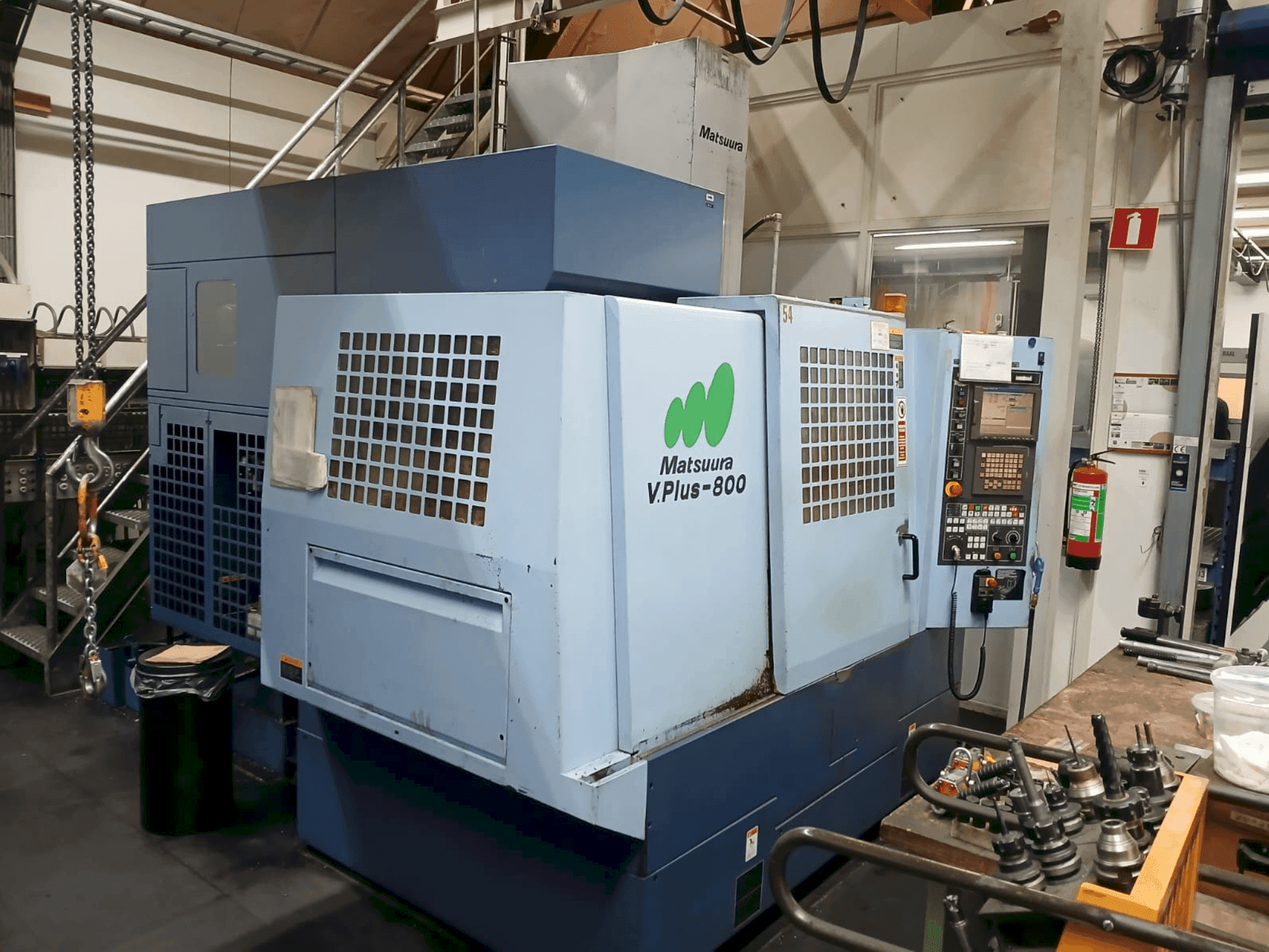 Widok z przodu maszyny Matsuura V.PLUS-800