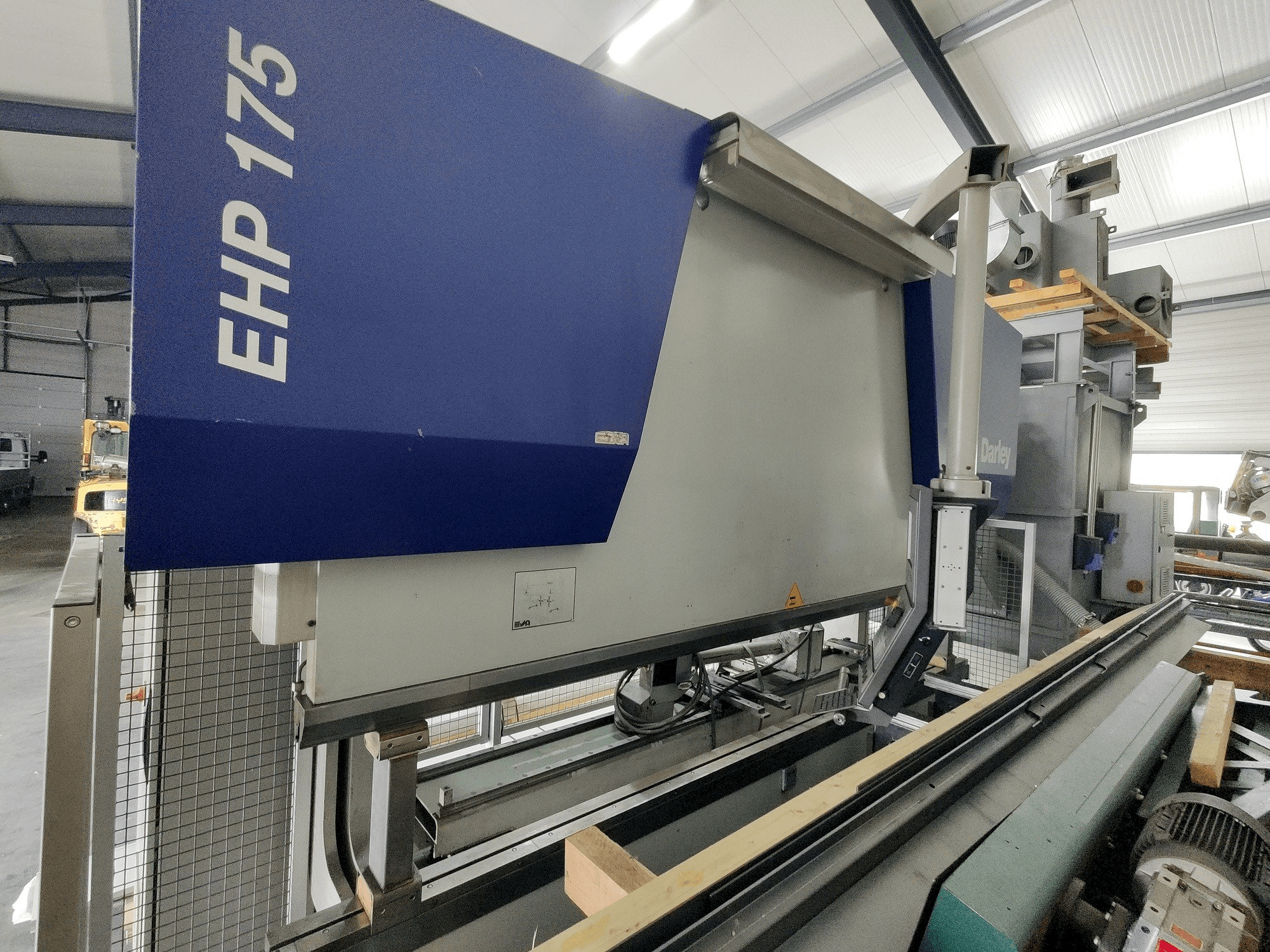 Widok z lewej maszyny Darley EHP 175.31/25