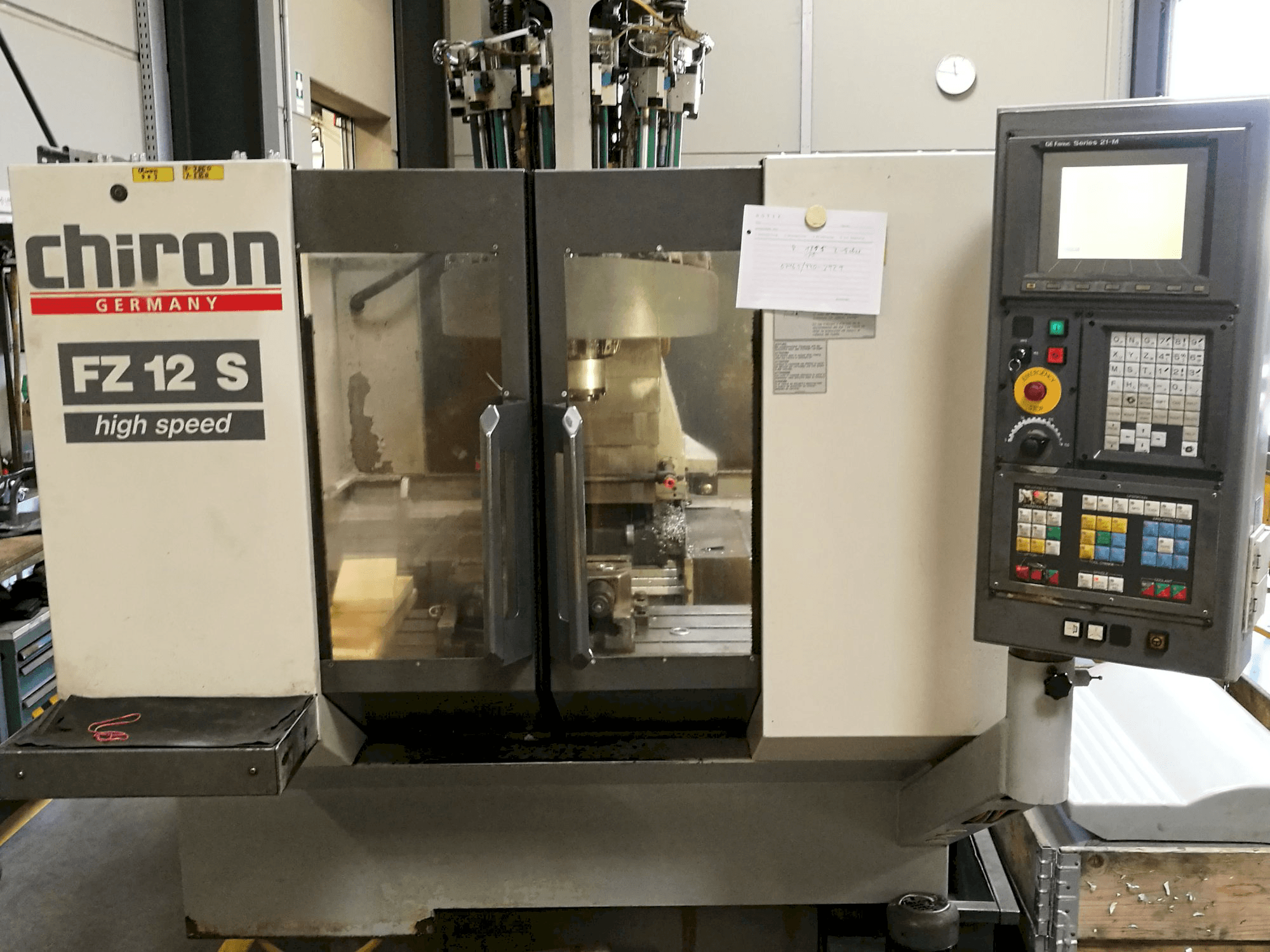 Widok z przodu maszyny Chiron FZ 12 S