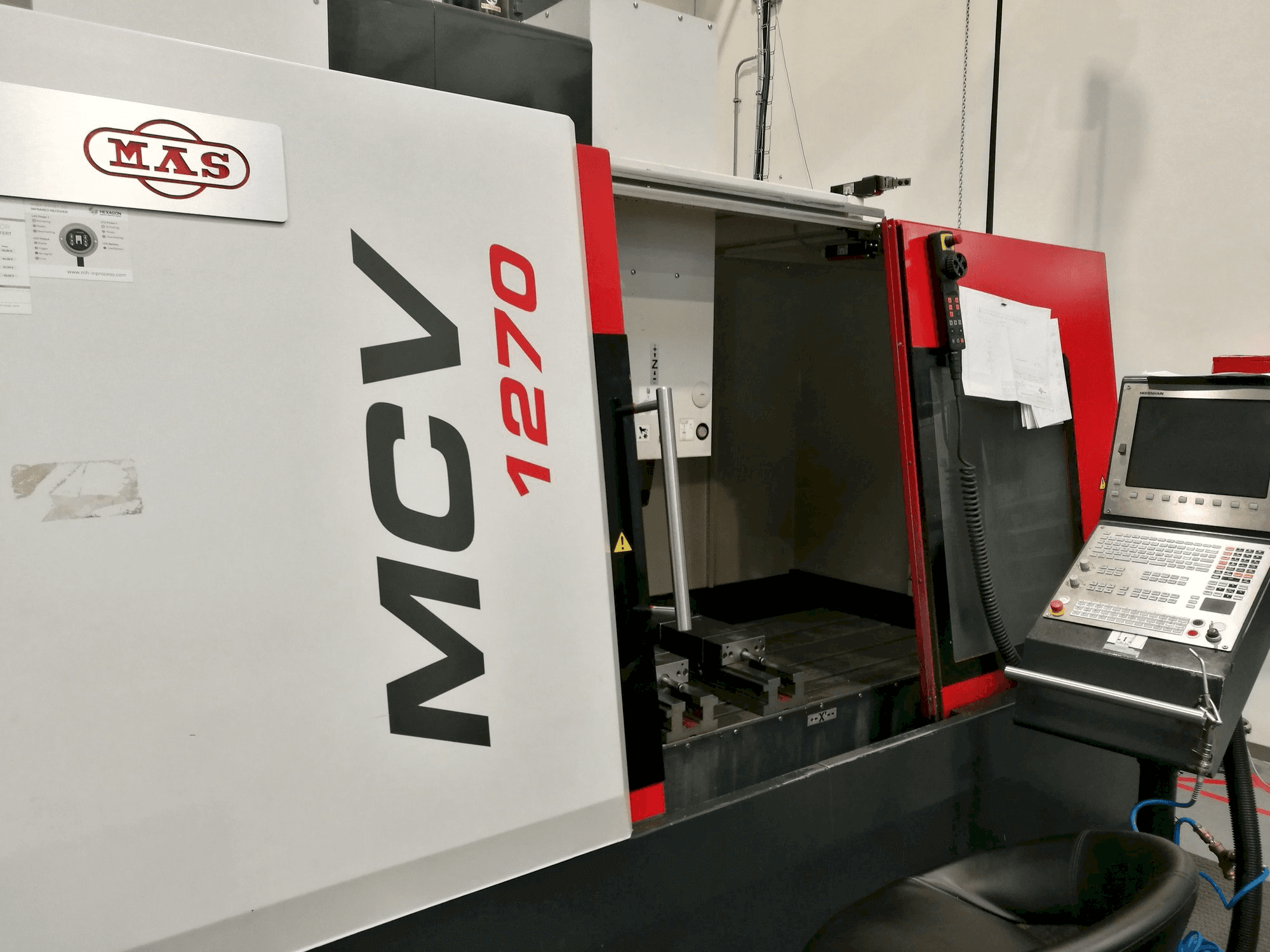 Widok z przodu maszyny KOVOSVIT MAS MCV 1270