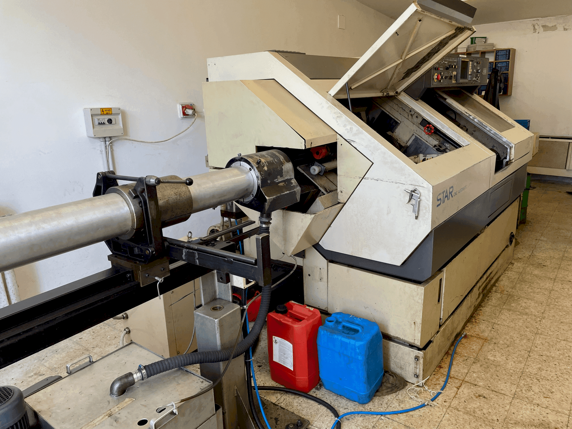 Widok z przodu maszyny Star KNC 25 7