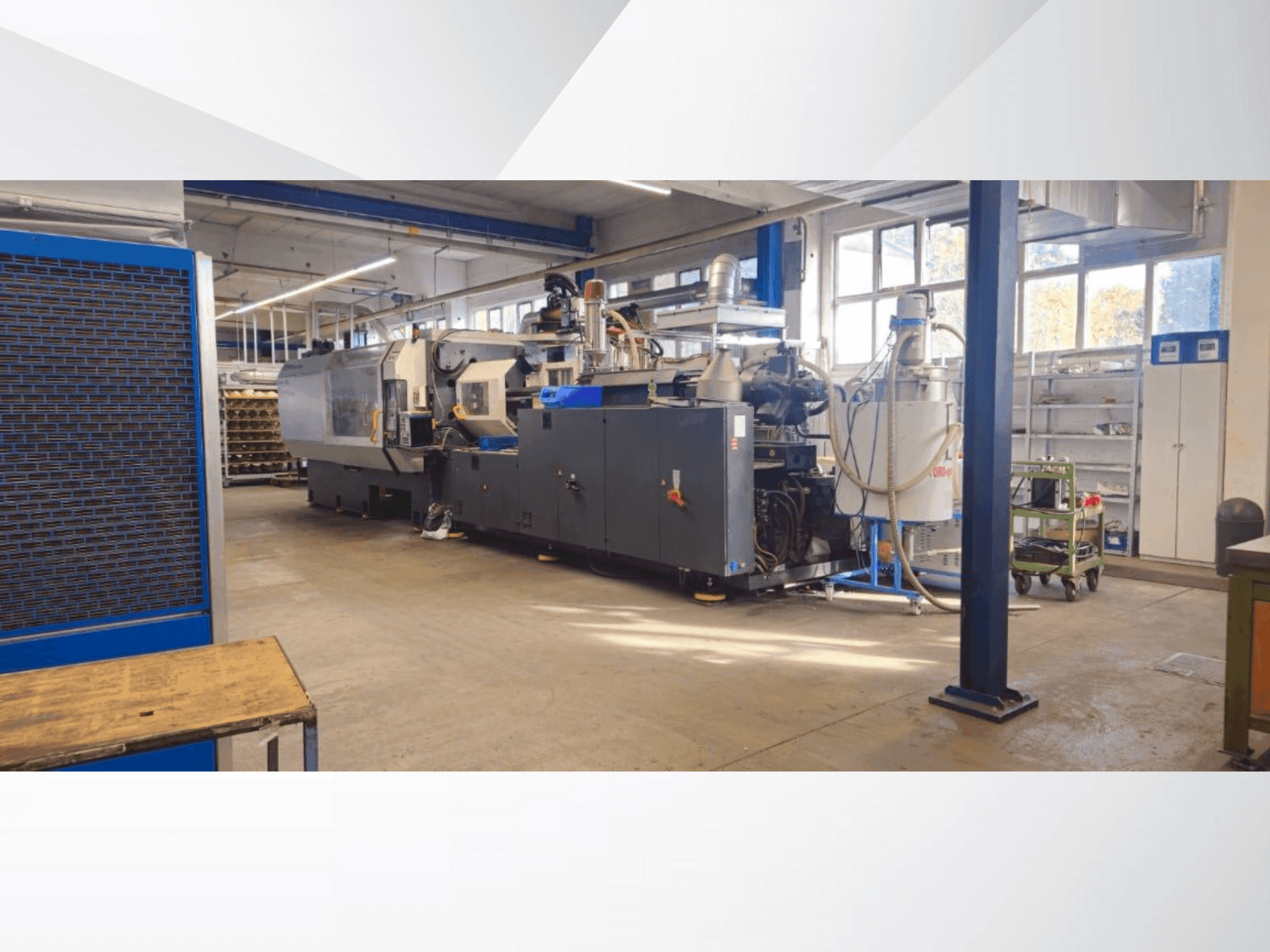Widok z przodu maszyny DEMAG System 650 / 1000-3300