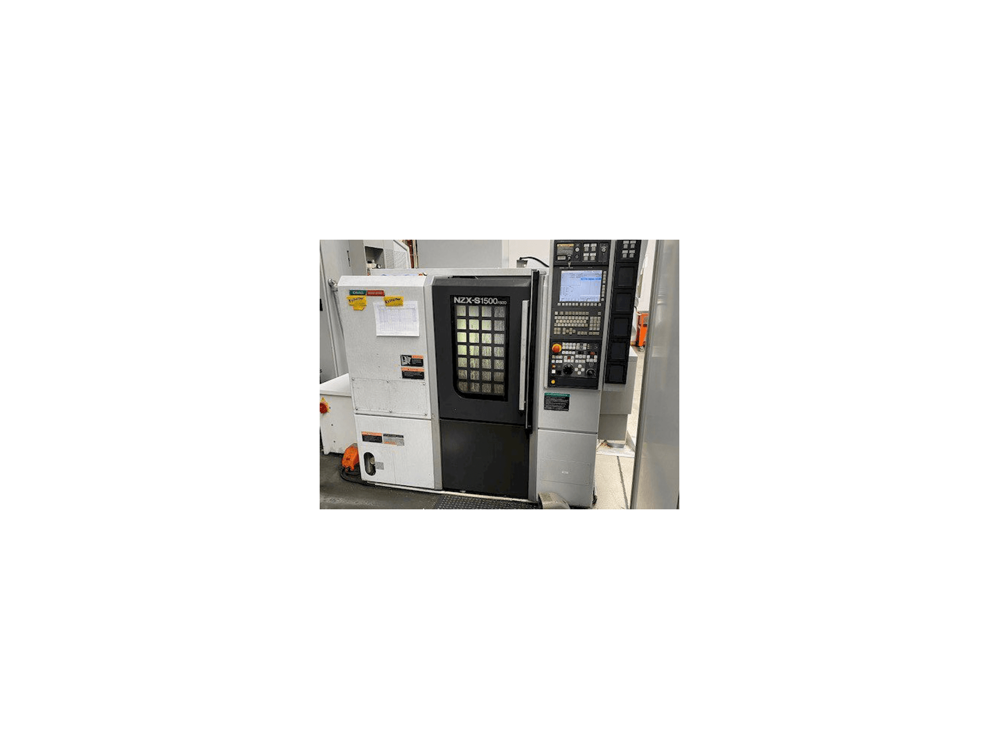 Widok z przodu maszyny DMG Mori Seiki NZX-S1500/500