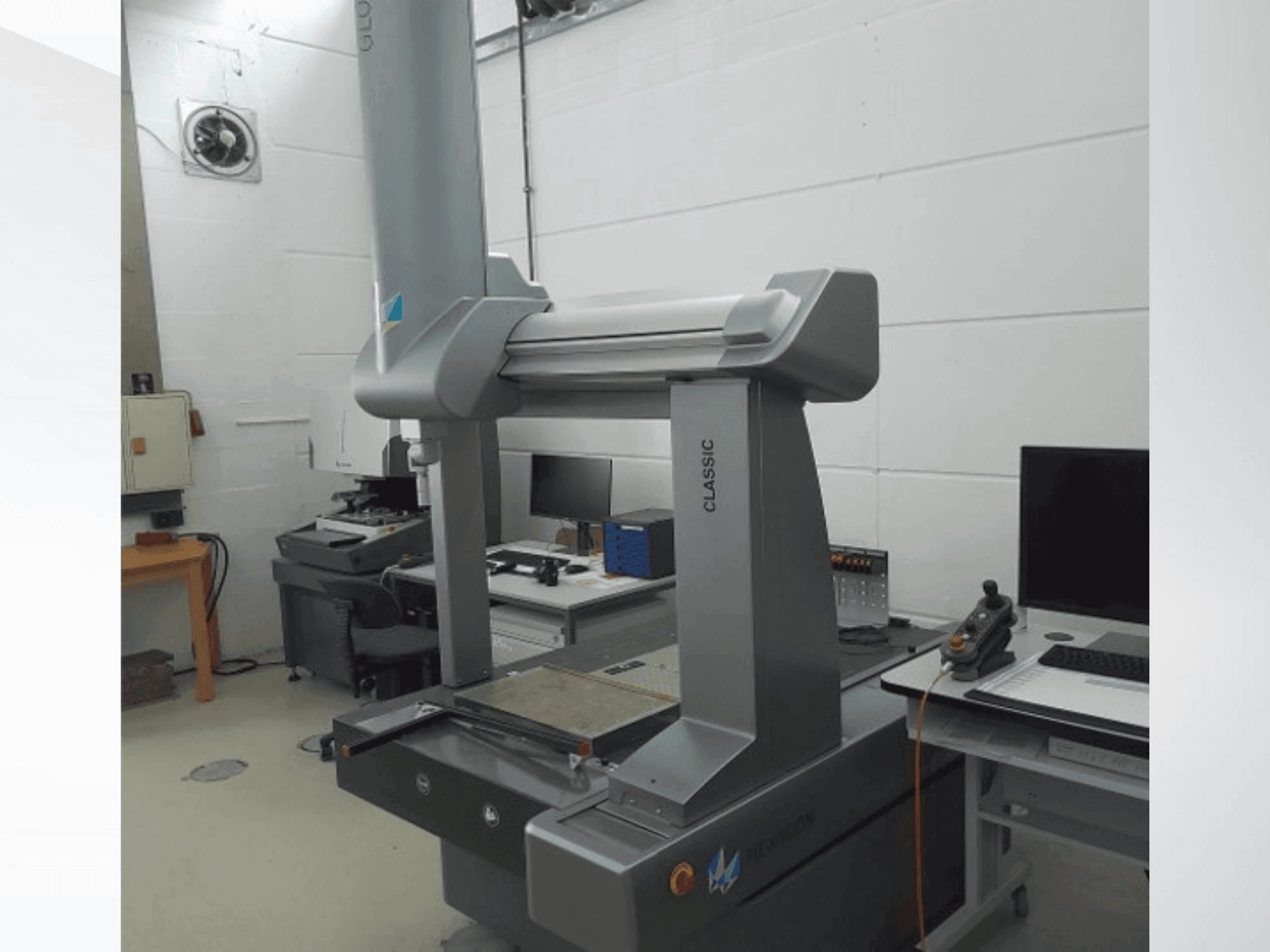 Widok z przodu maszyny Hexagon GLOBAL CLASSIC