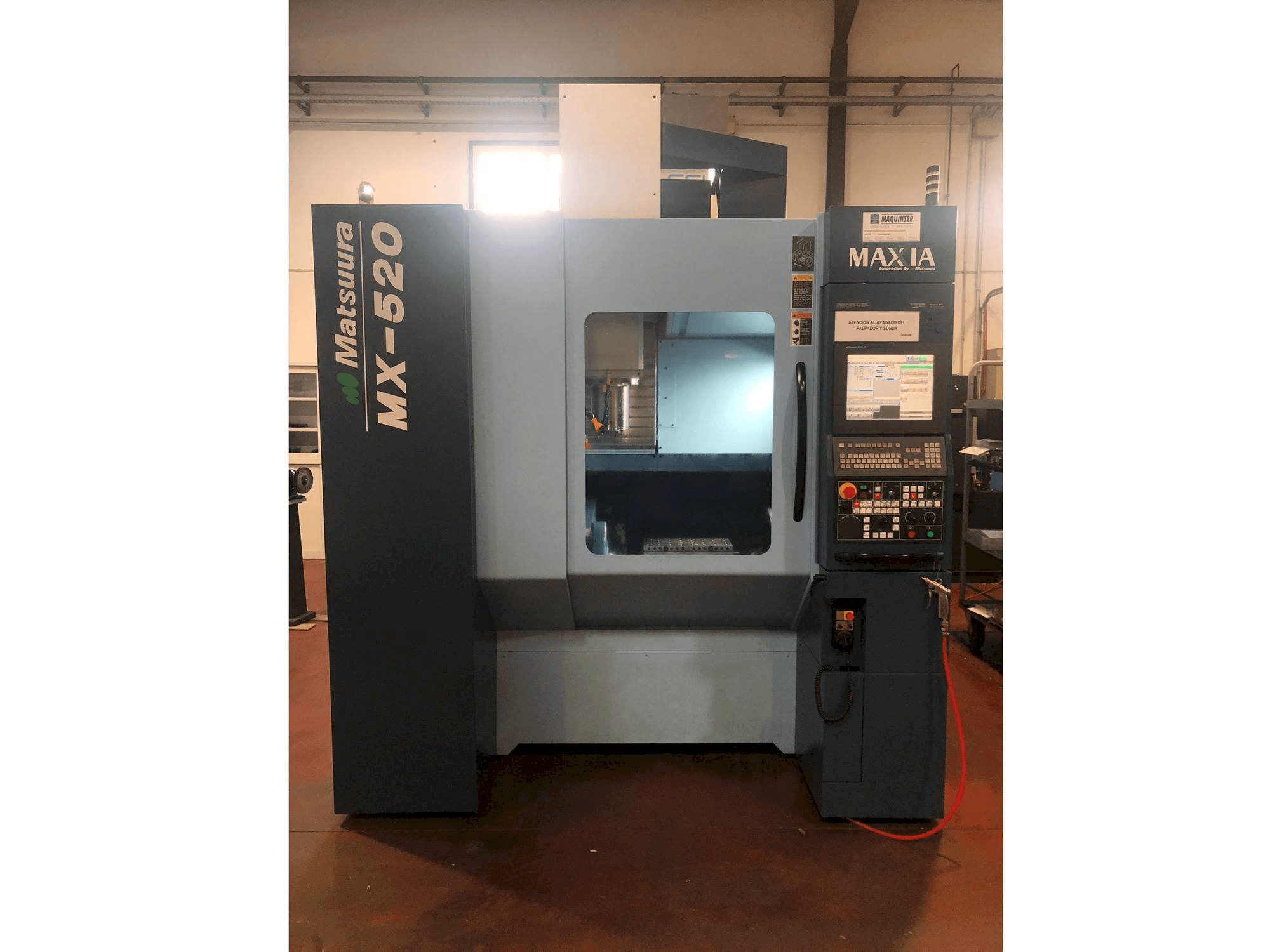 Widok z przodu maszyny Matsuura MX-520