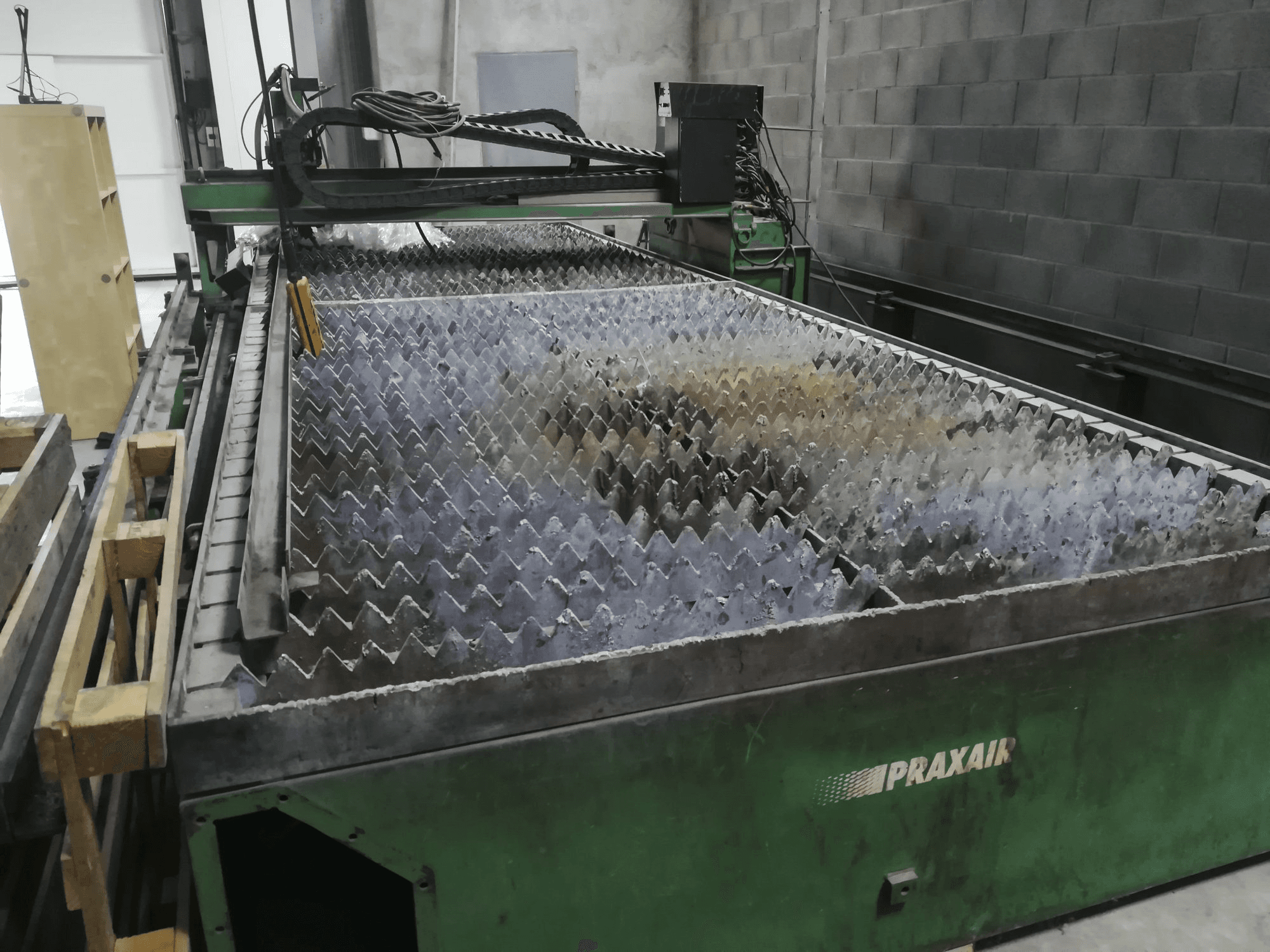 Widok z przodu maszyny Praxair P 2500S