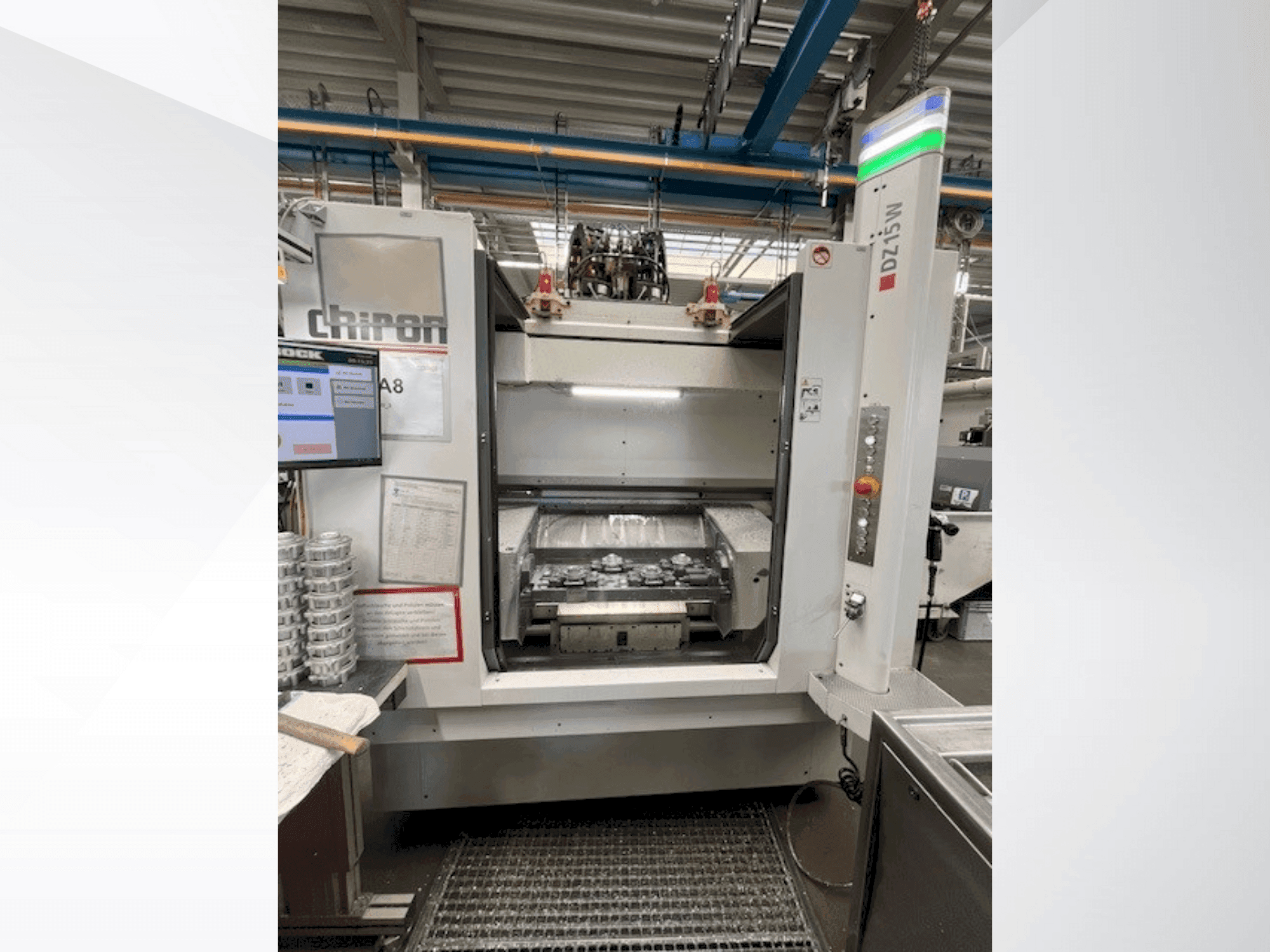 Widok z przodu maszyny CHIRON DZ 15 W