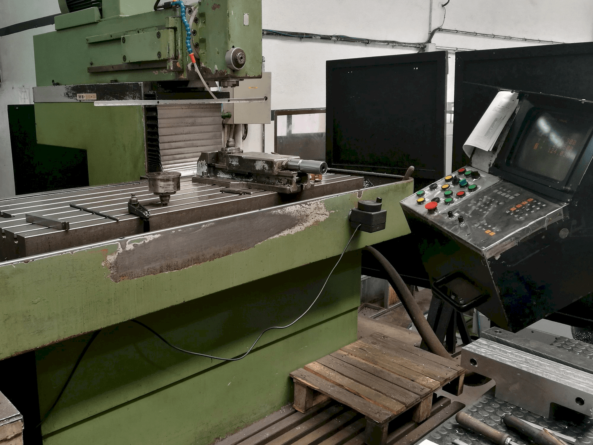 Widok z przodu maszyny Metba MB50-D