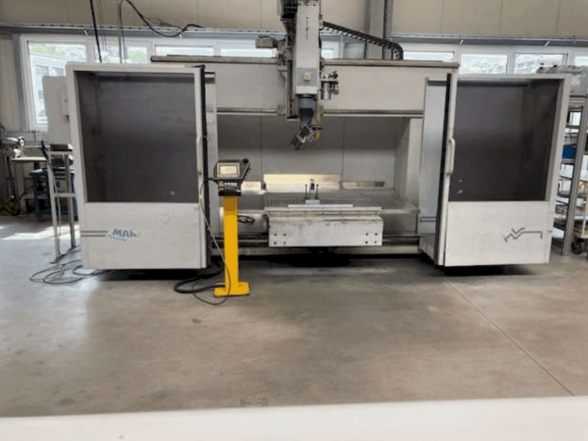 Widok z przodu maszyny MAKA MK 7s