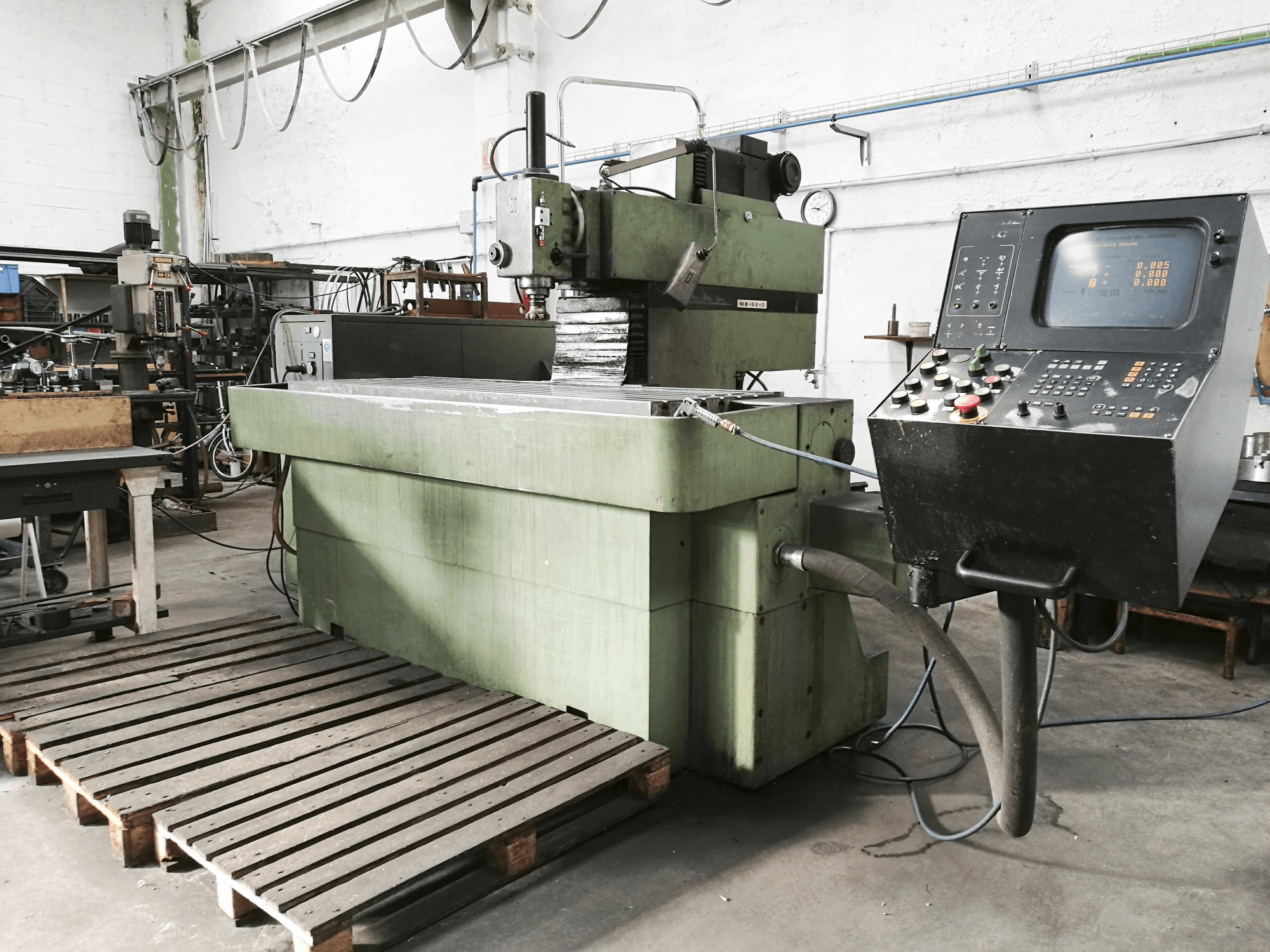 Widok z prawej maszyny Metba MB-55-D