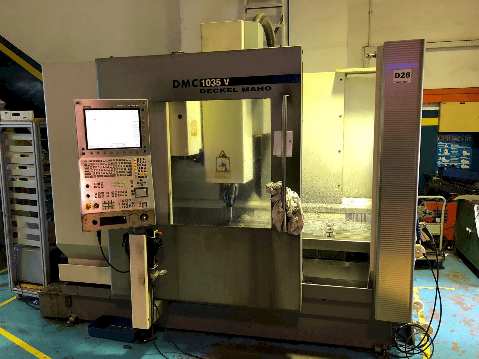 Widok z przodu maszyny DMG DMC 1035V