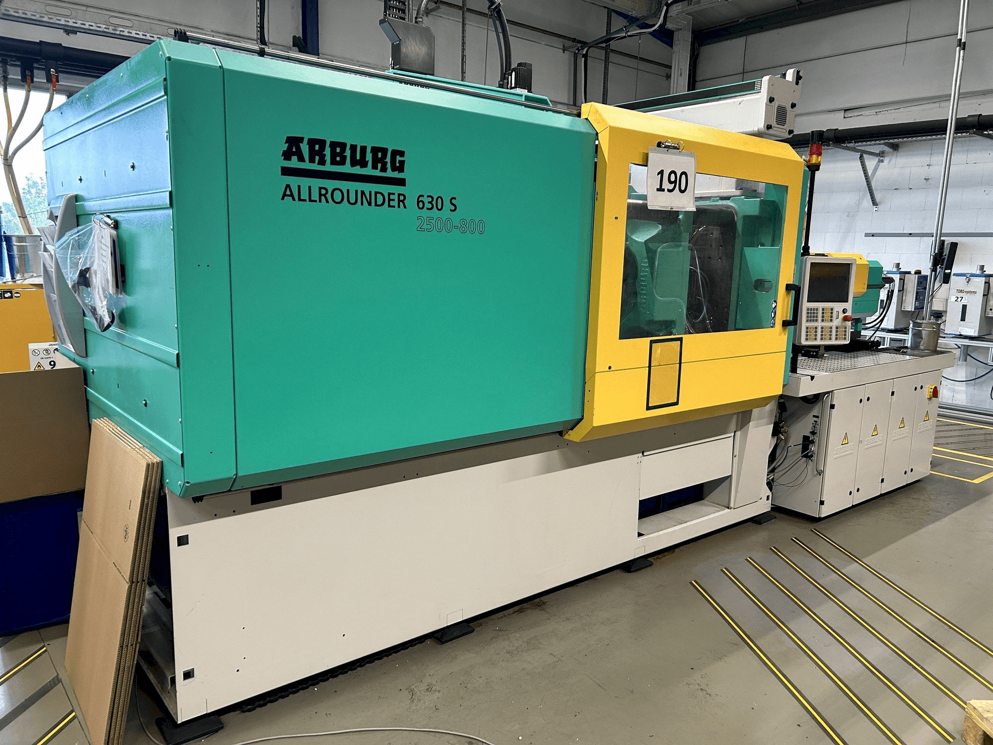 Widok z przodu maszyny Arburg Allrounder 630S 2500-800 (2016)