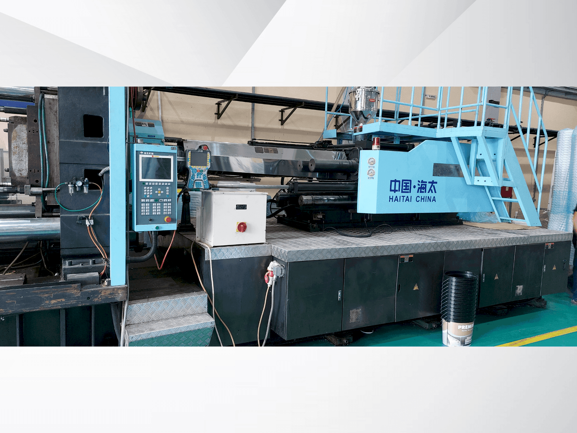 Widok z przodu maszyny HAITAI HTW 10000