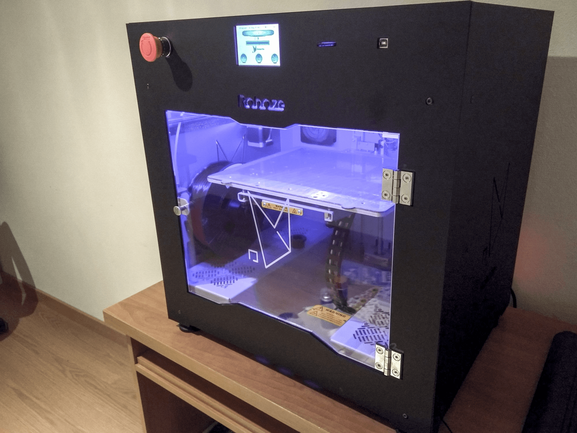 Widok z prawej maszyny Roboze One