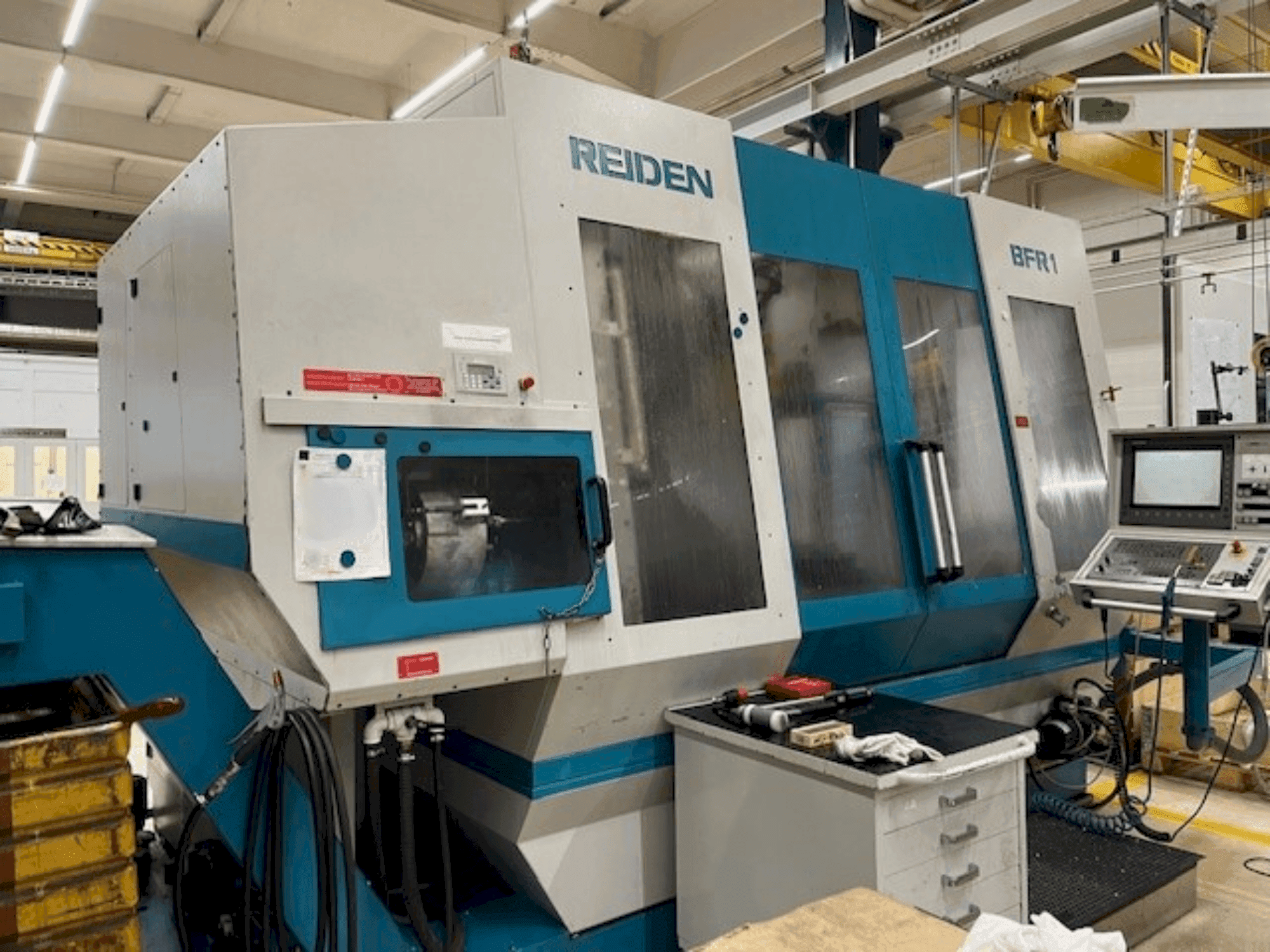 Widok z przodu maszyny Reiden BRF-1