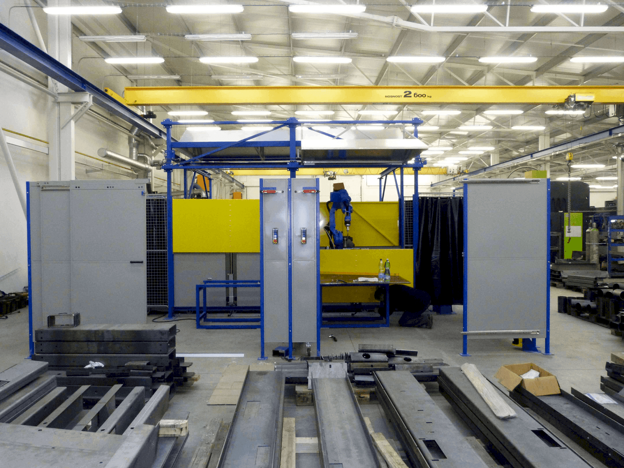 Widok z przodu maszyny Yaskawa Motoman MA1900