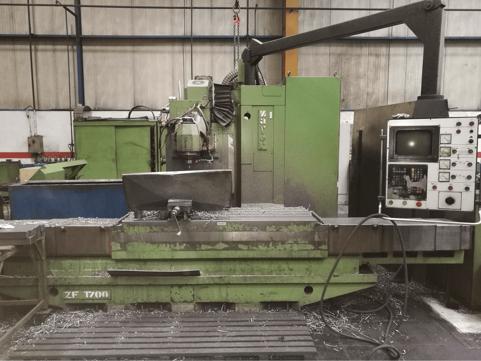 Widok z lewej maszyny Zayer ZF 1700