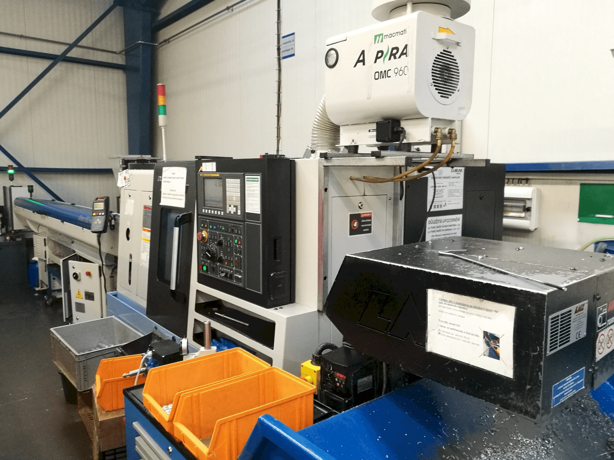 Widok z przodu maszyny Doosan Lynx 220GA