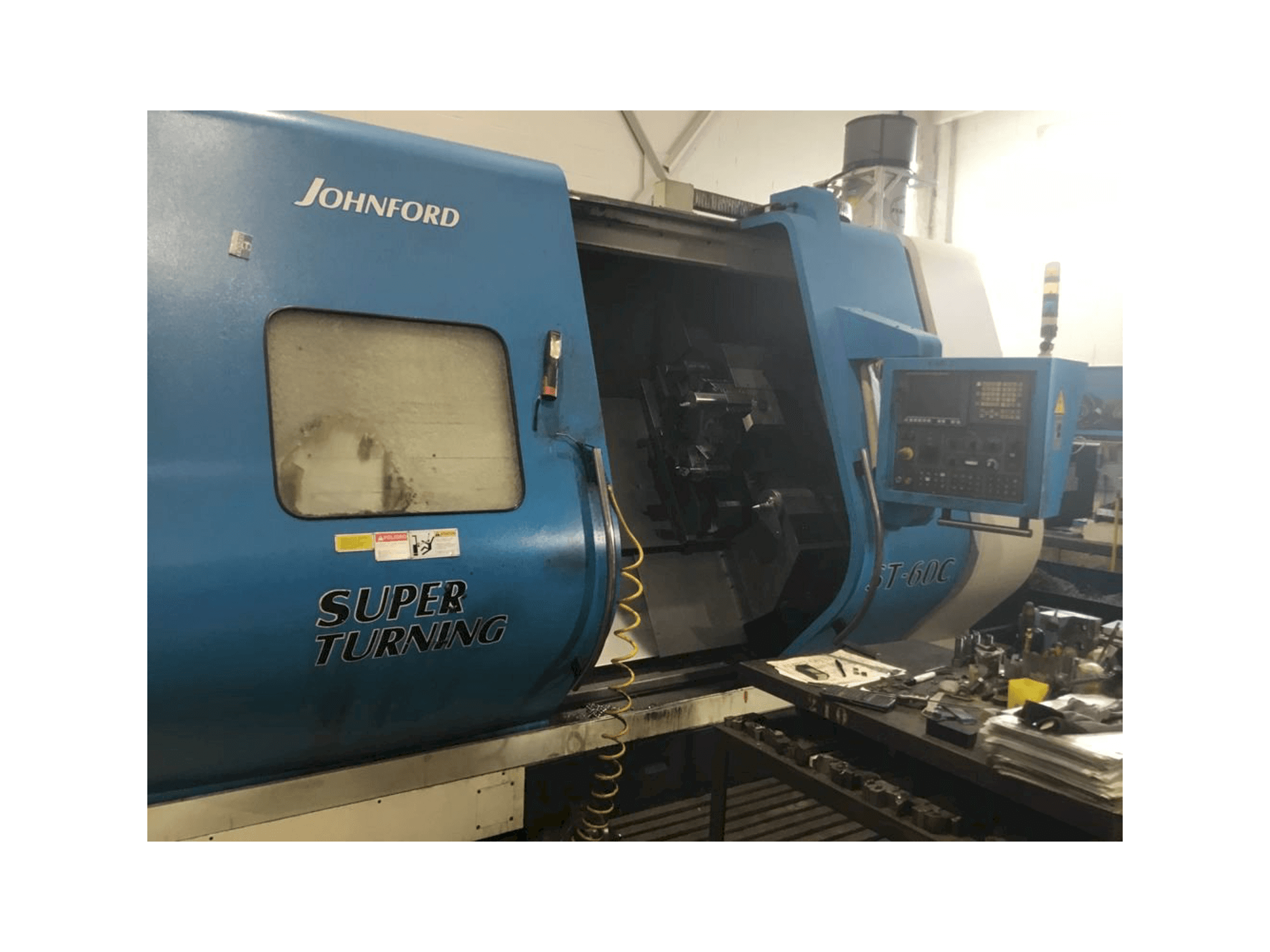 Widok z przodu maszyny Johnford ST-60C