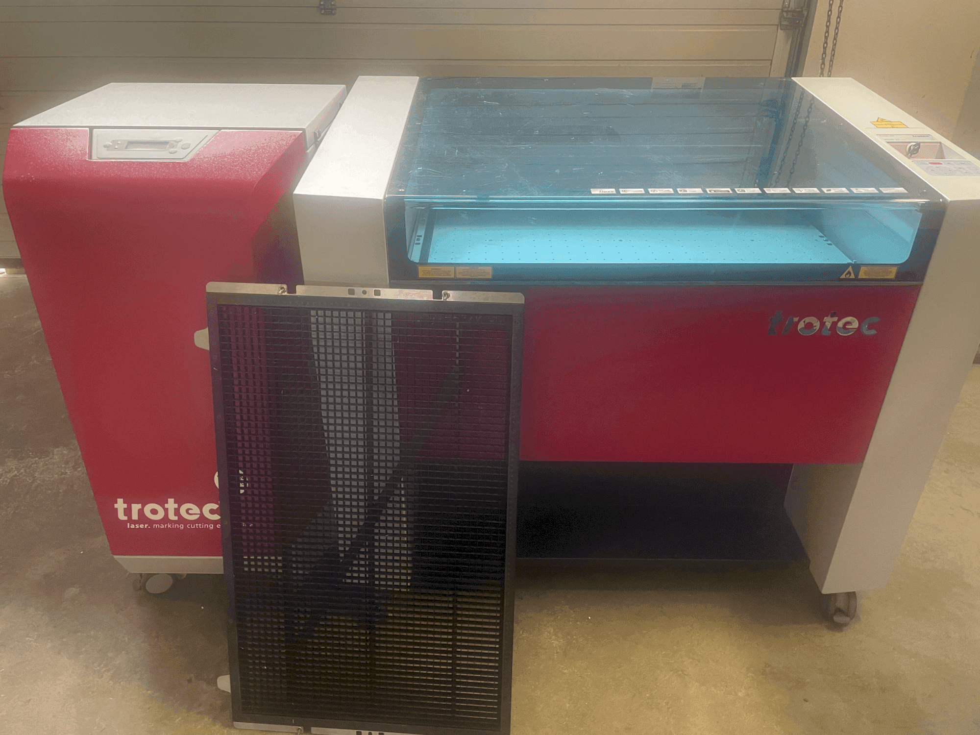 Widok z przodu maszyny Trotec Laser Speedy 360