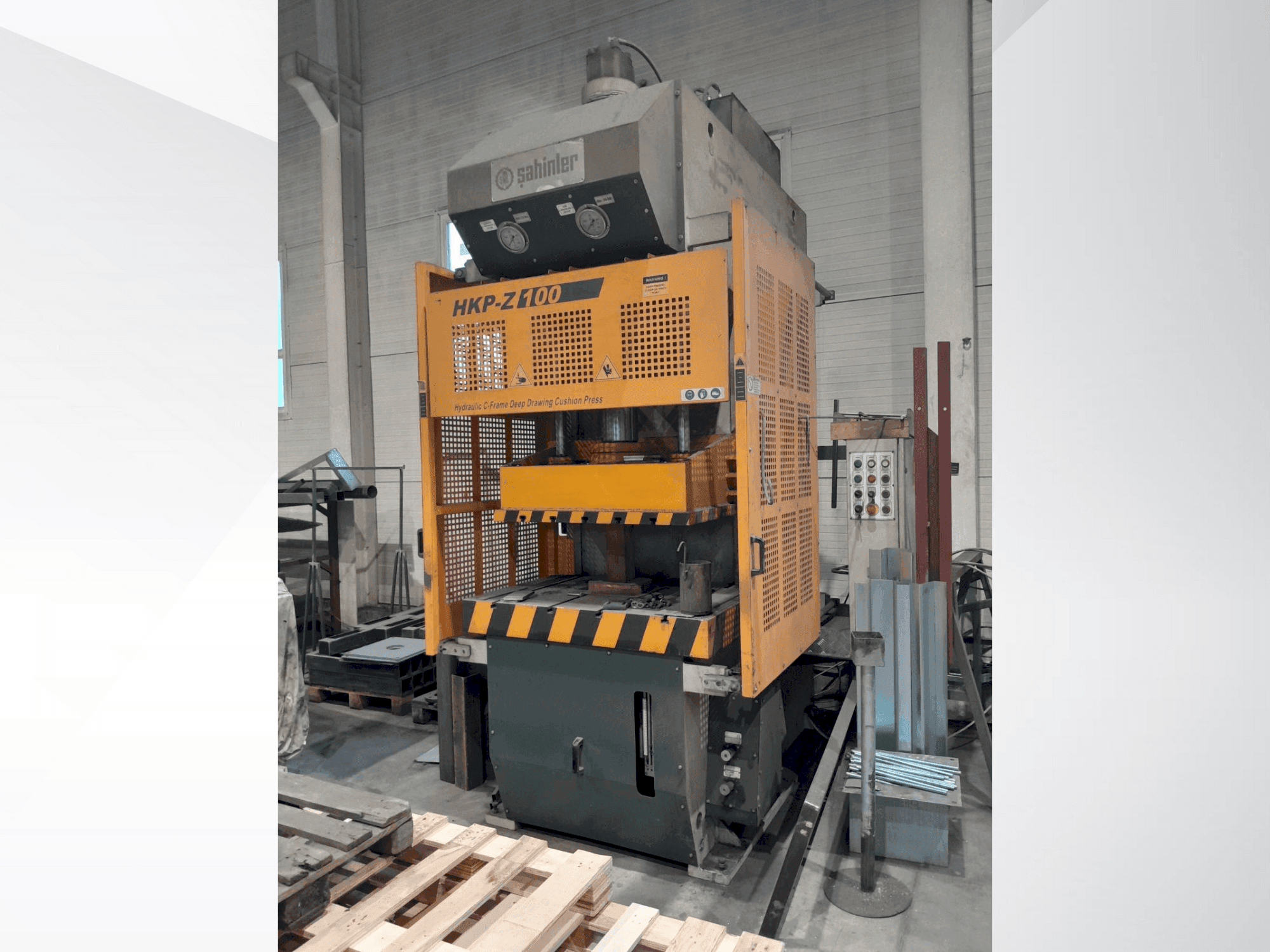 Widok z przodu maszyny Sahinler HKP-Z 100