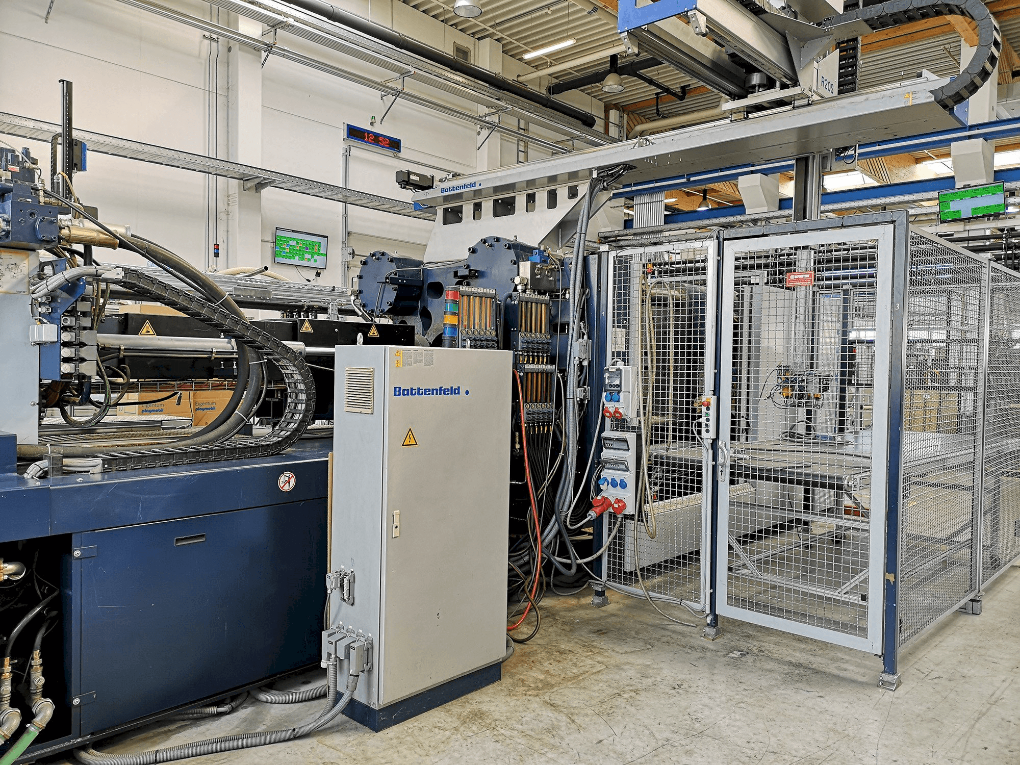 Widok z przodu maszyny Battenfeld HM 8000 2P - 7700