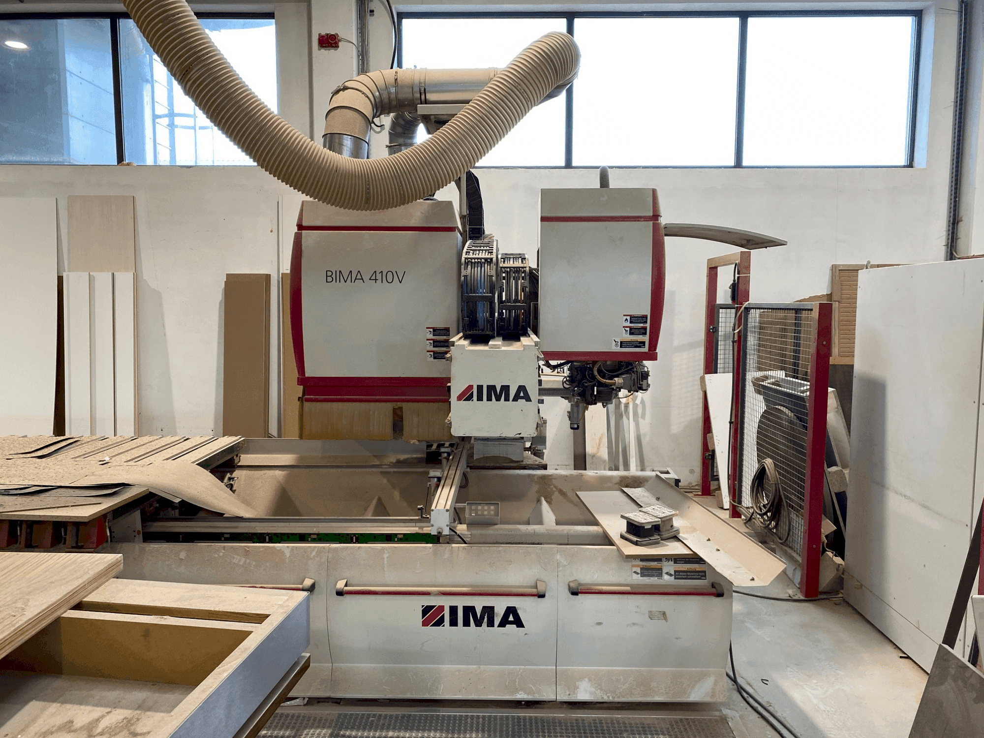 Widok z przodu maszyny IMA BIMA 410 V (2005)