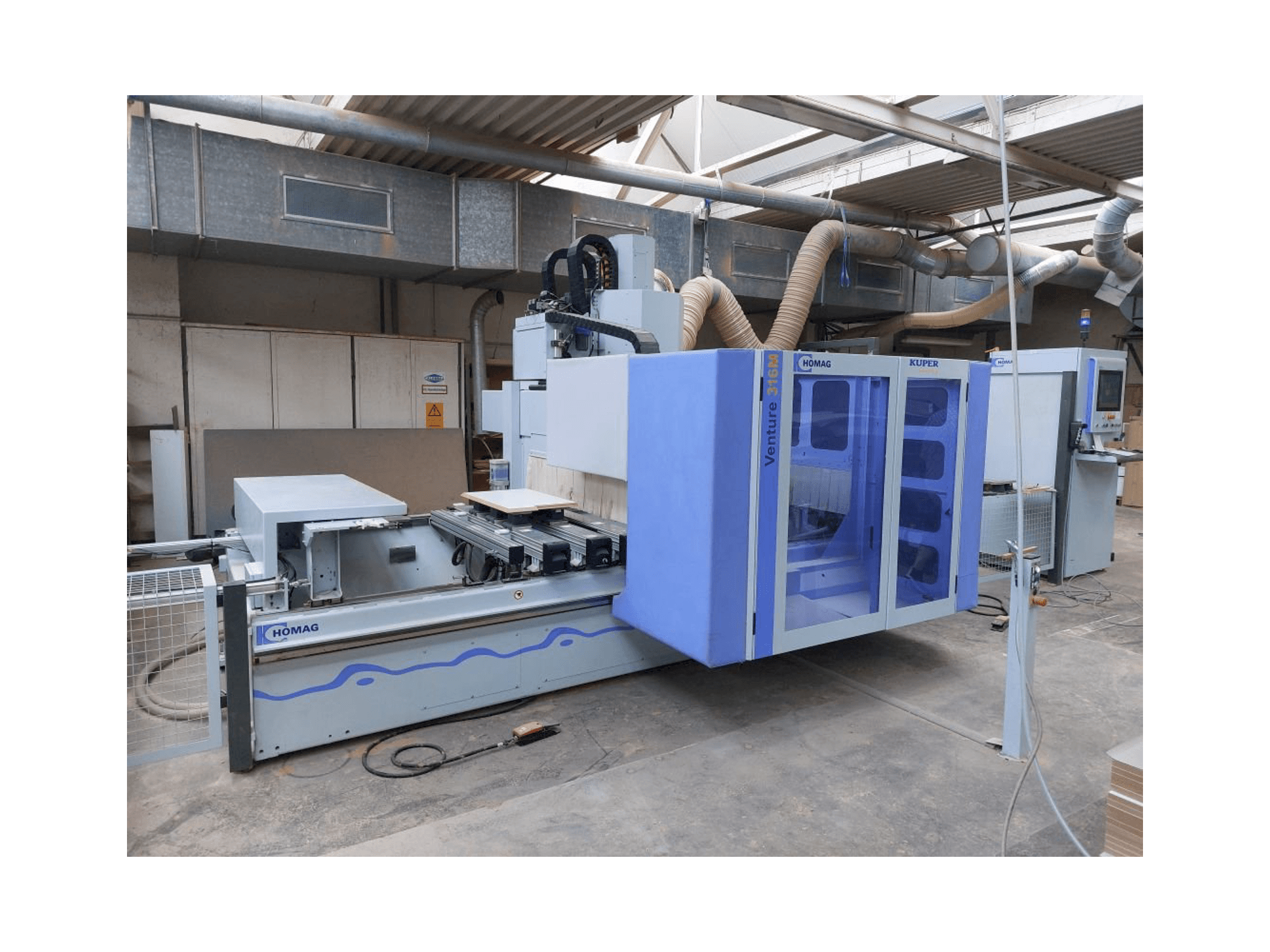 Widok z przodu maszyny HOMAG BMG 311 VENTURE 316M