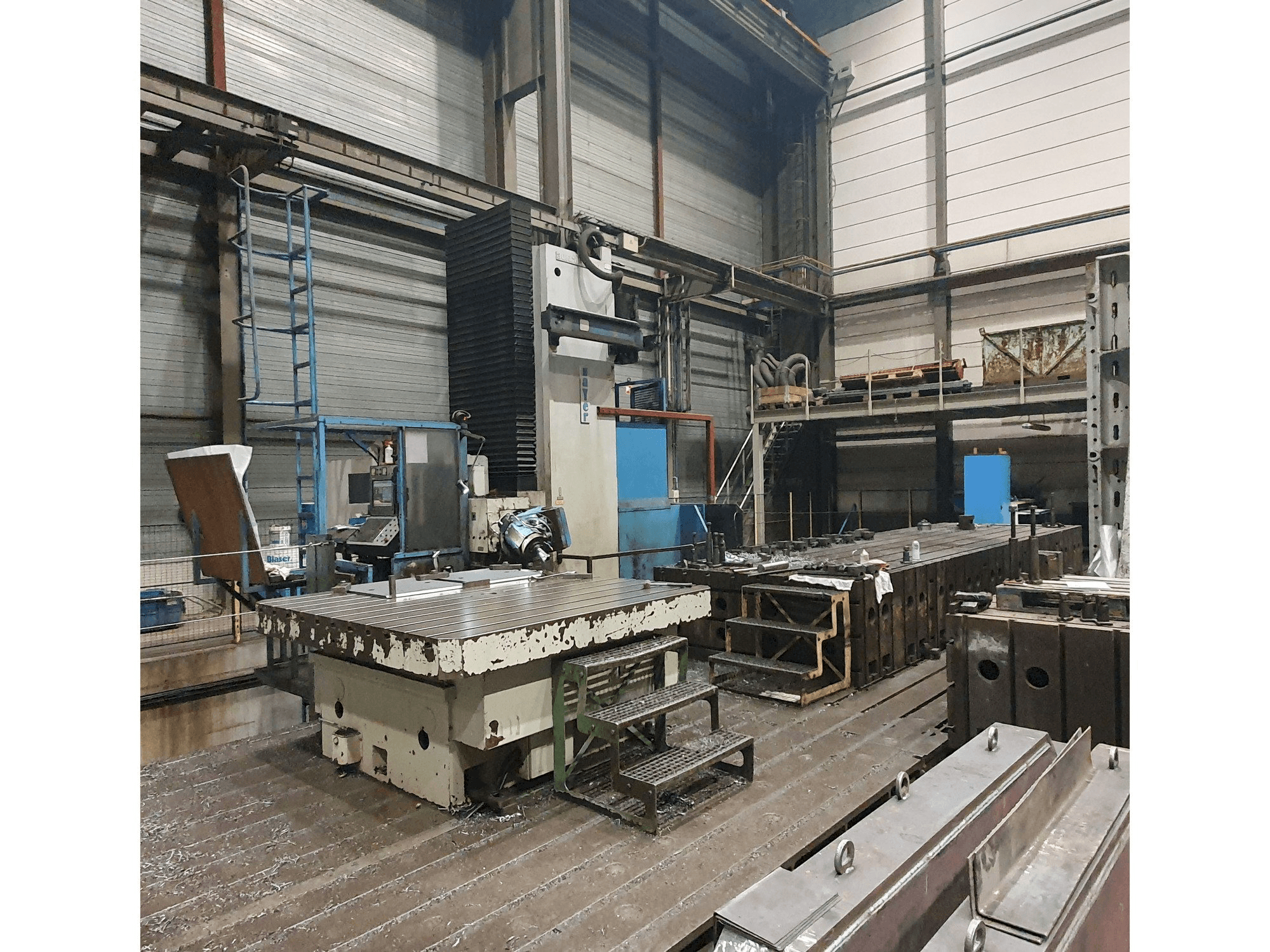 Widok z przodu maszyny Zayer 30-KCU-12000
