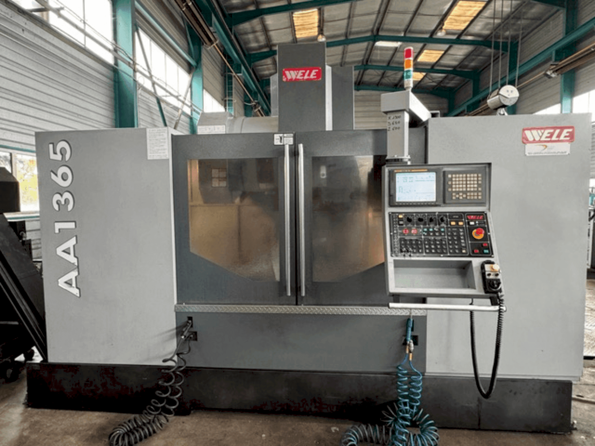 Widok z przodu maszyny Wele AA1365