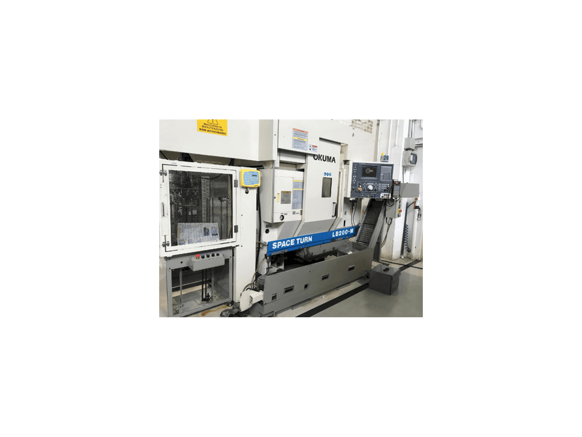 Widok z przodu maszyny Okuma LB 200 M