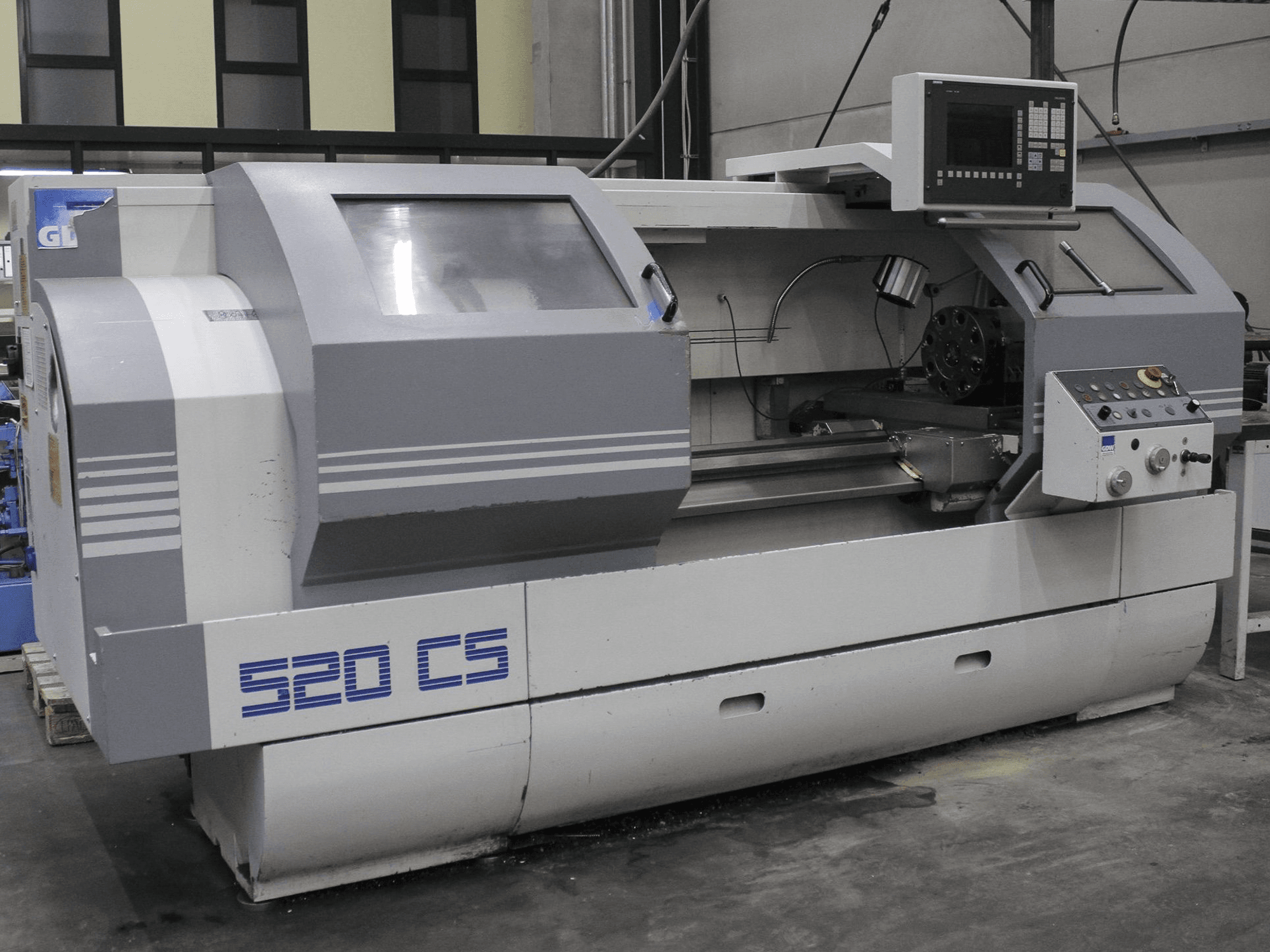 Widok z przodu maszyny GDW 520CS