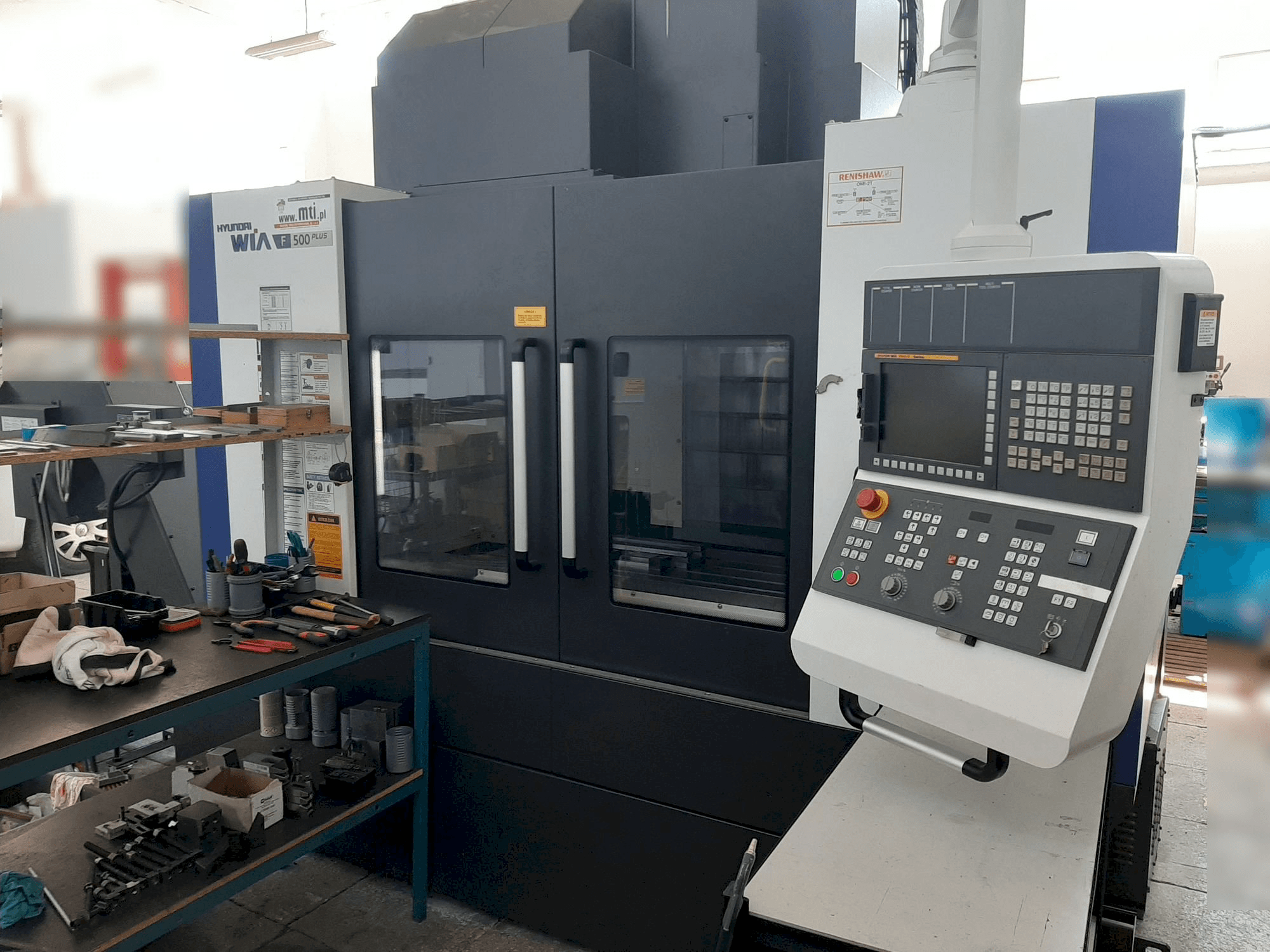 Widok z przodu maszyny Hyundai Wia F500 PLUS