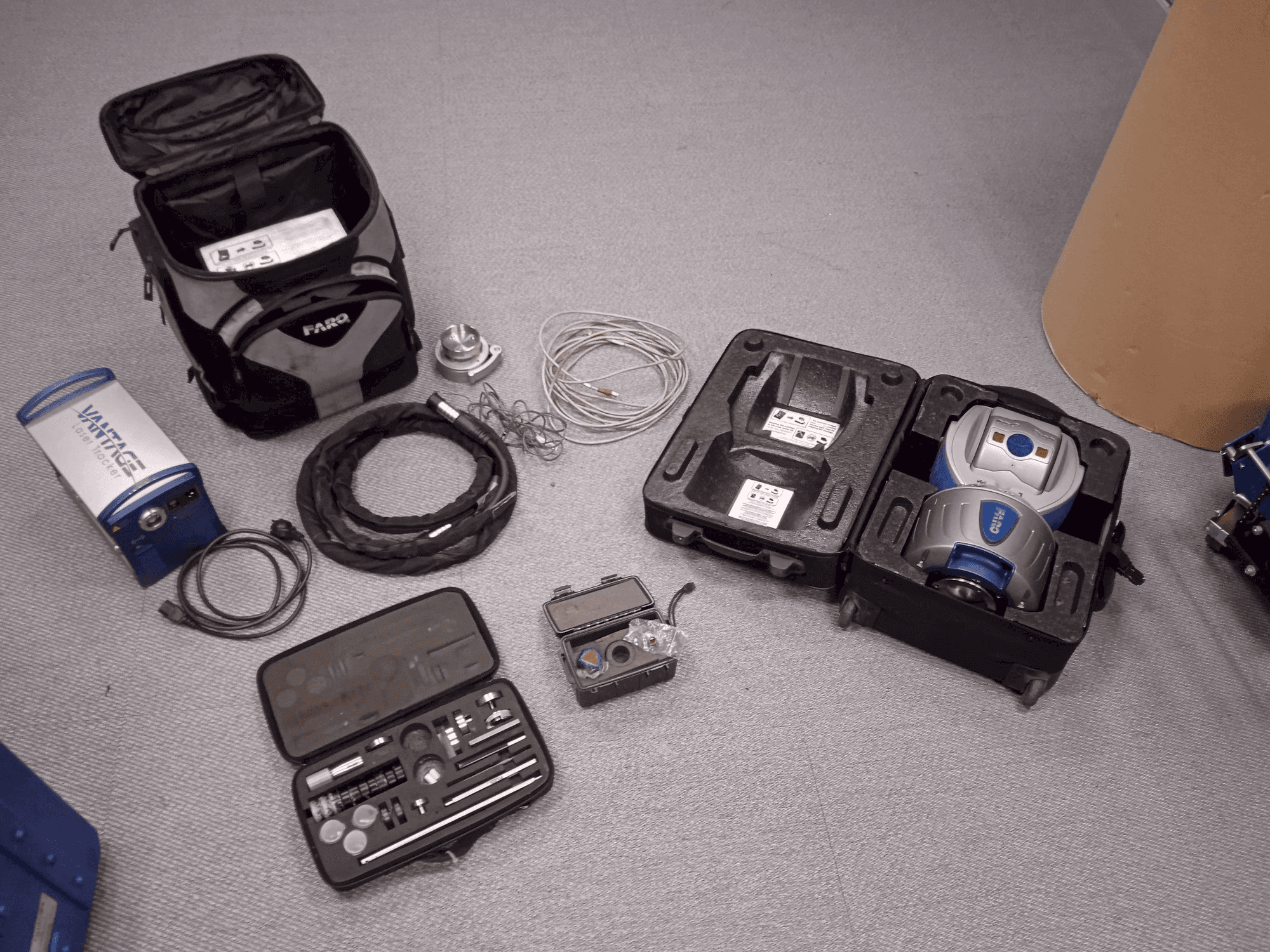 Widok z przodu maszyny Faro Advantage Laser Tracker