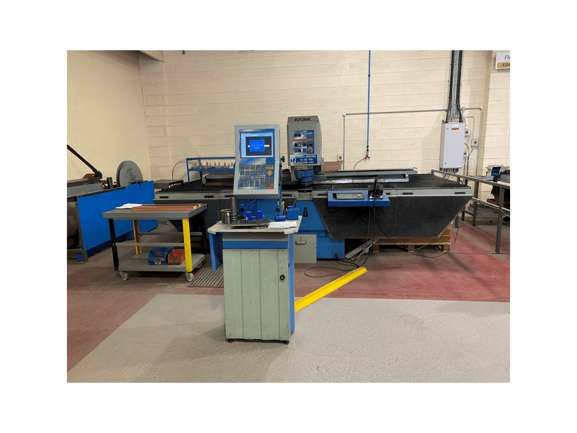 Widok z przodu maszyny Euromac ZX 1250/30