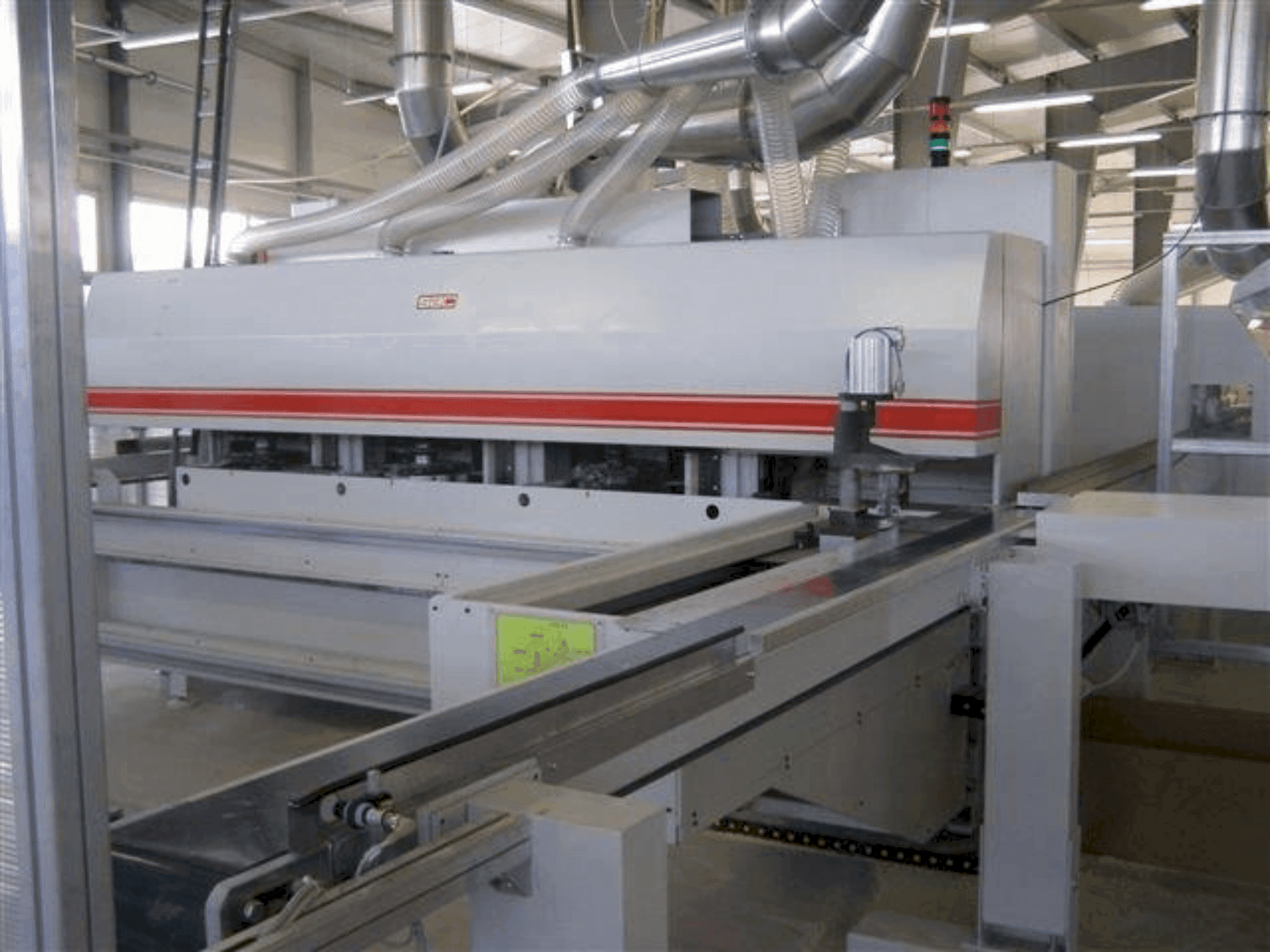 Widok z przodu maszyny SAC F300