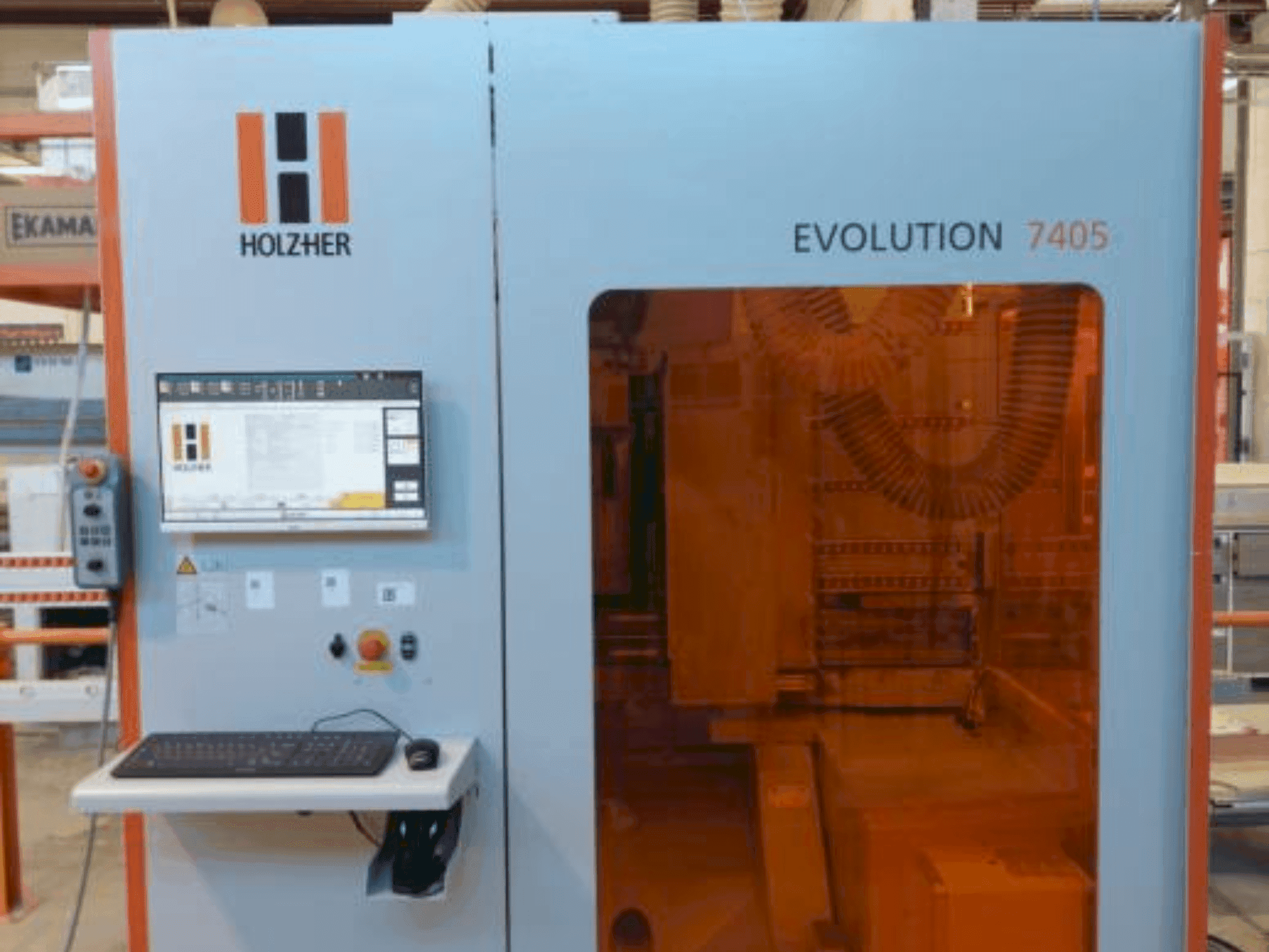 Widok z przodu maszyny HOLZHER Evolution 7405
